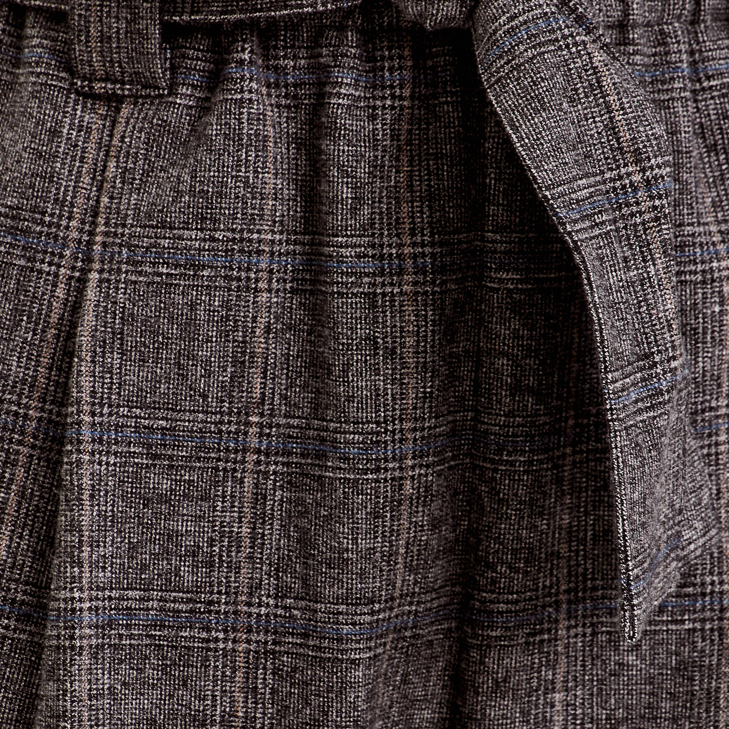 Short droit ceinturé noir femme