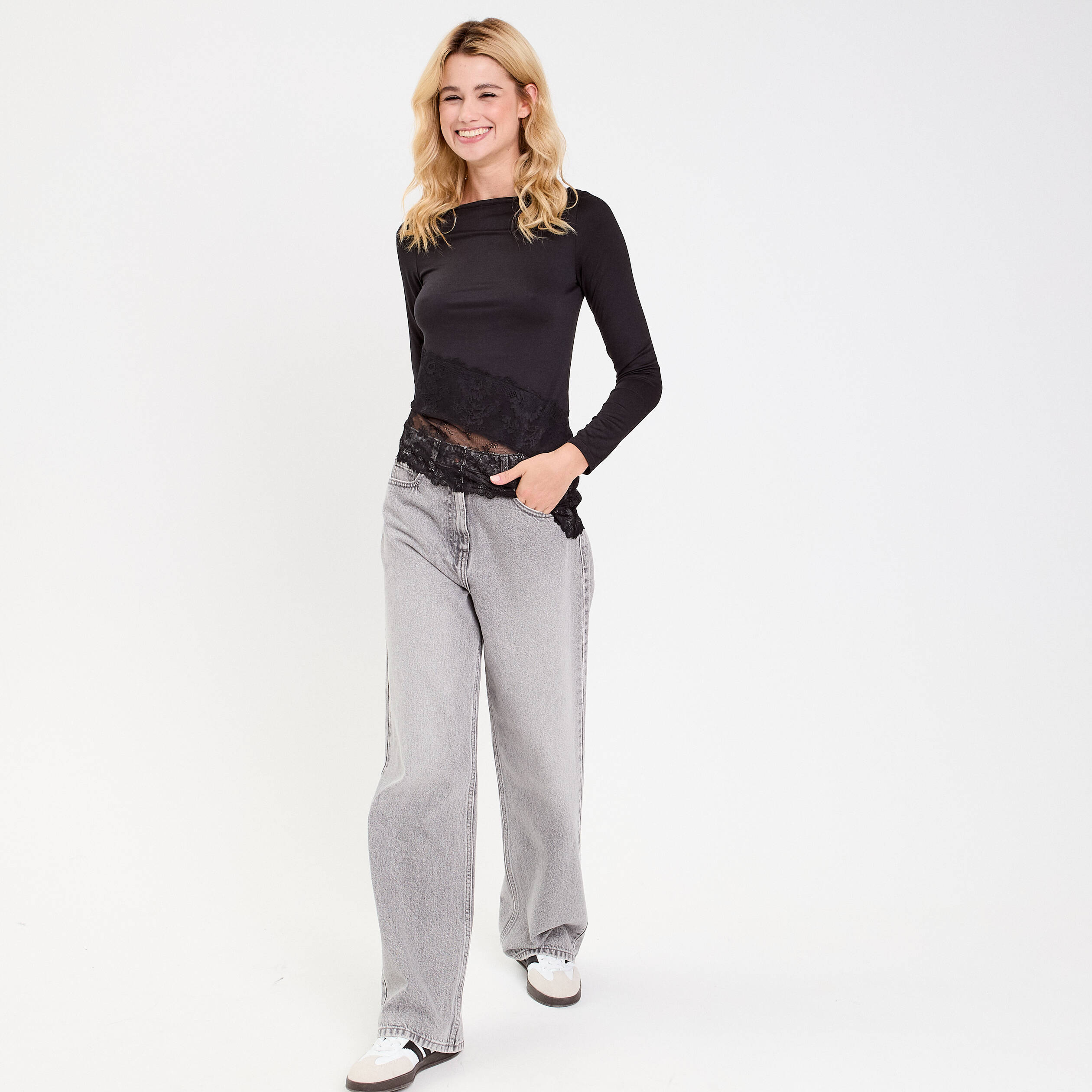 Top ajust&eacute; manches longues noir femme