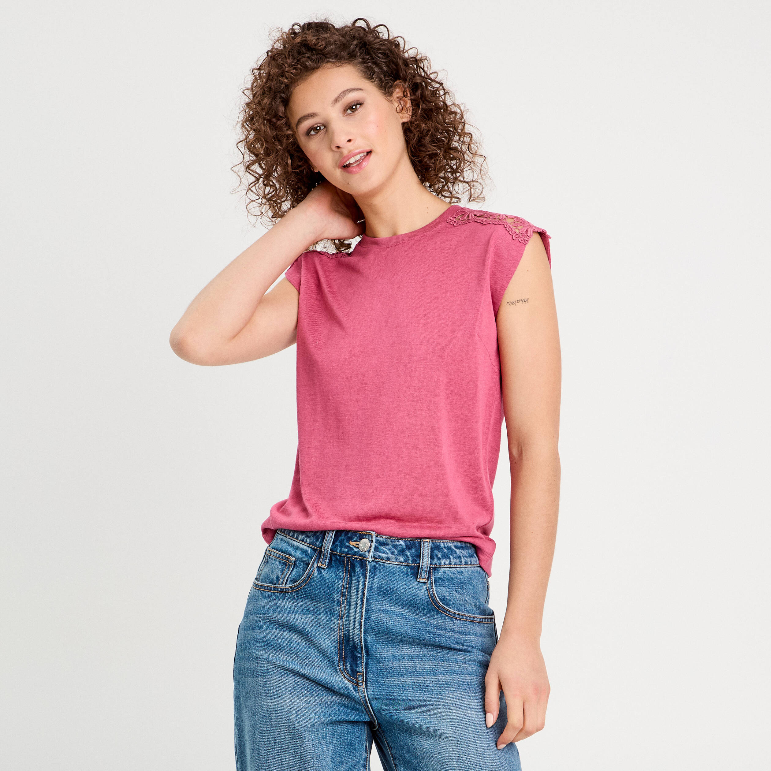 D&eacute;bardeur &eacute;paules dentelle rose clair femme