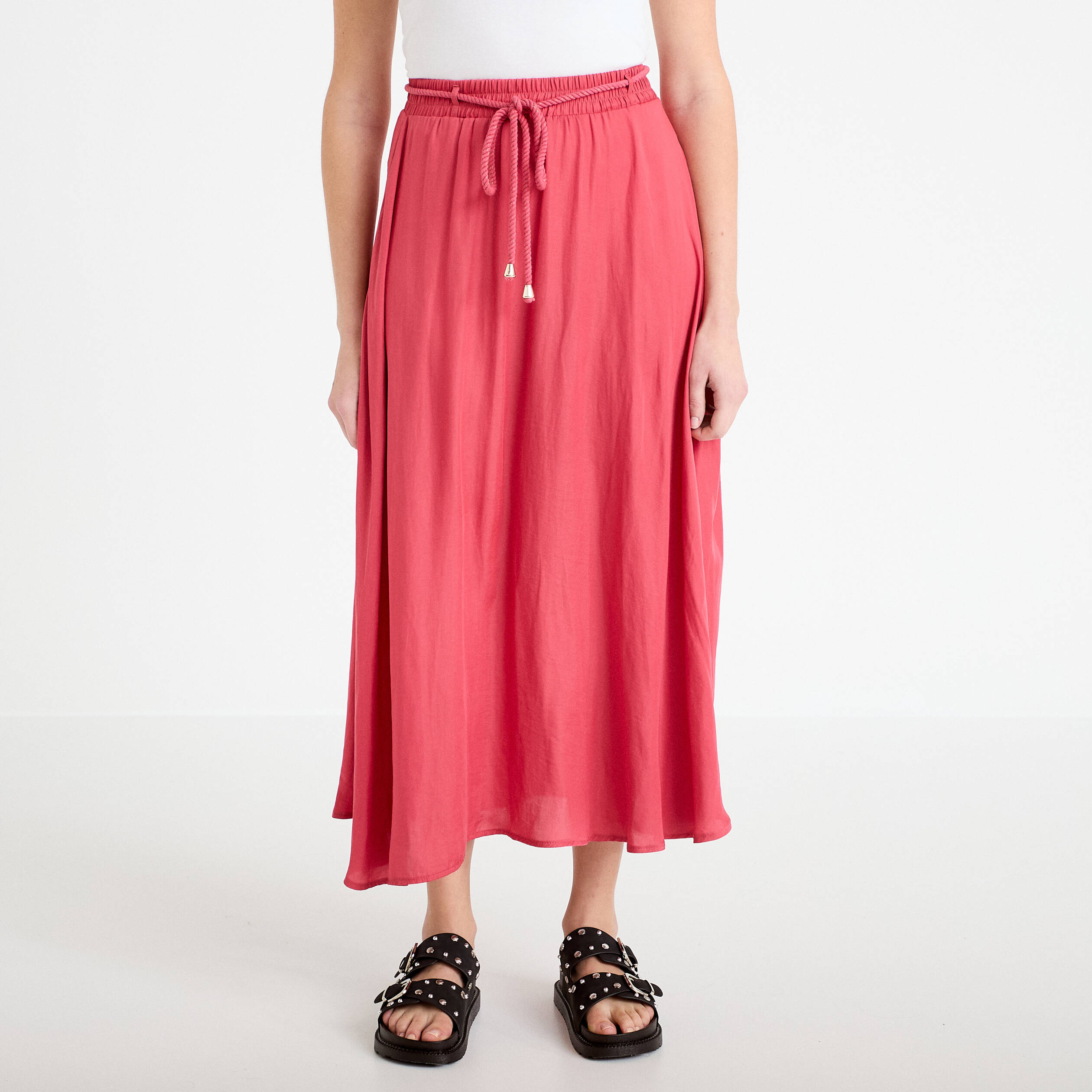Jupe longue &eacute;vas&eacute;e satin rose framboise femme