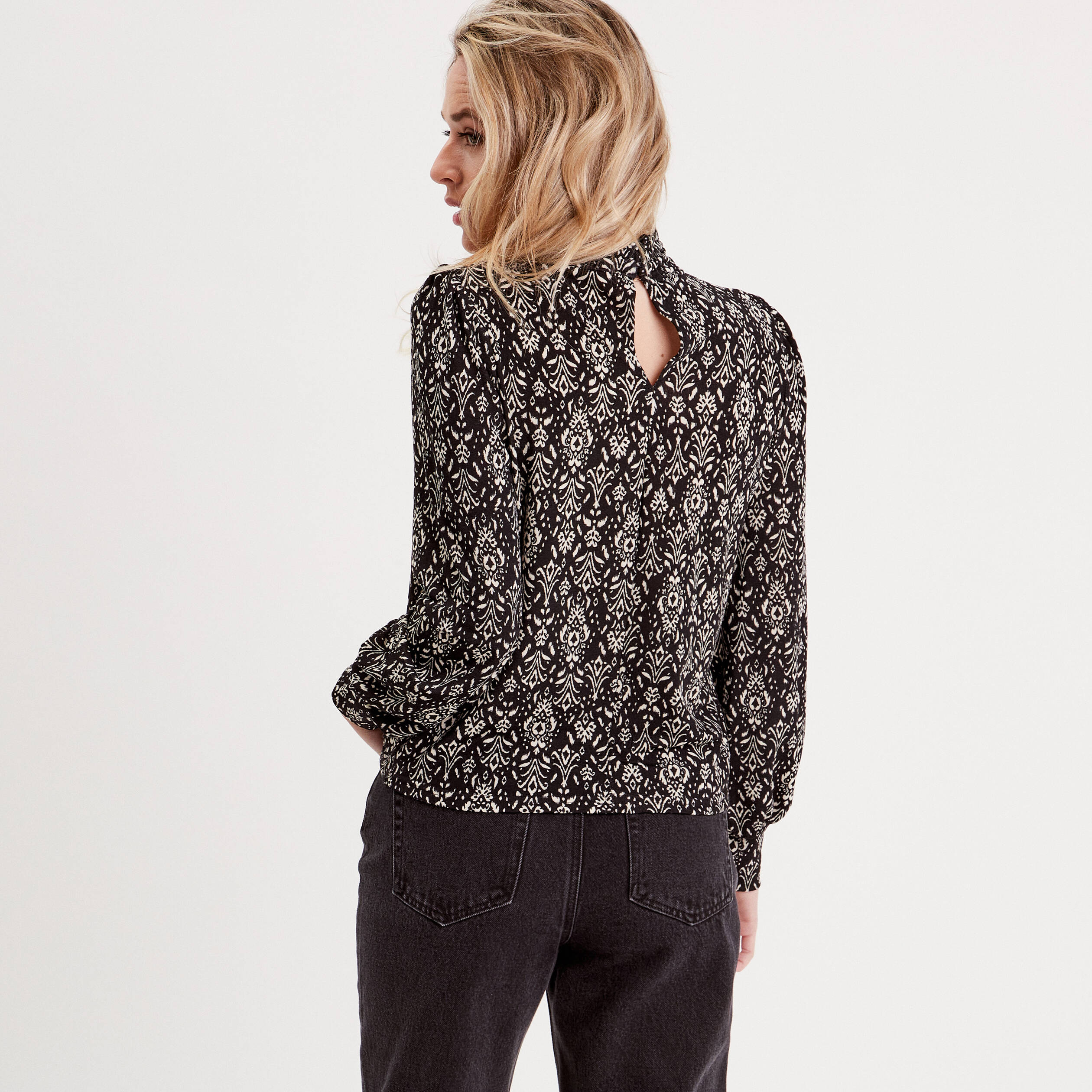 t shirt manches longues noir femme T-shirt manches longues noir femme