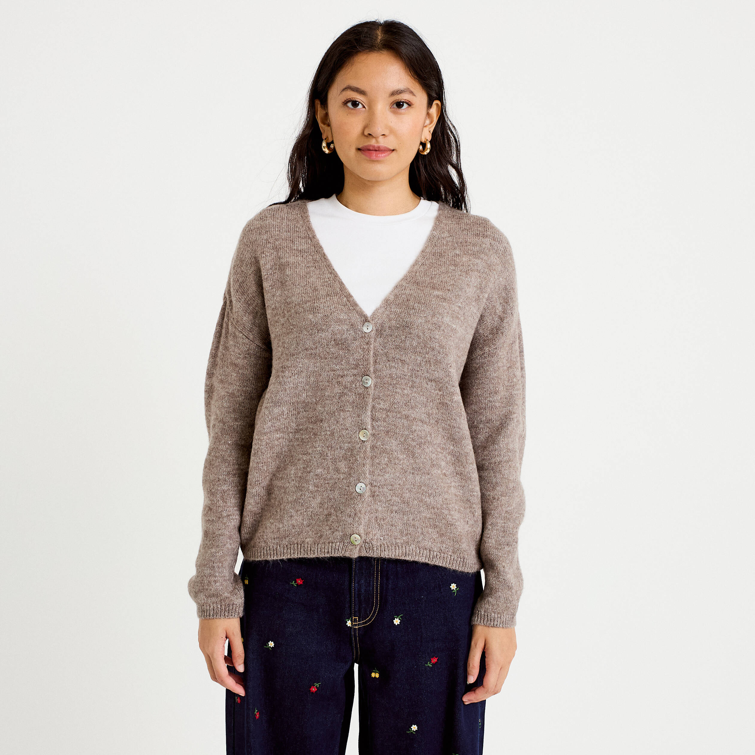 Gilet boutonn&eacute; avec col en V taupe femme