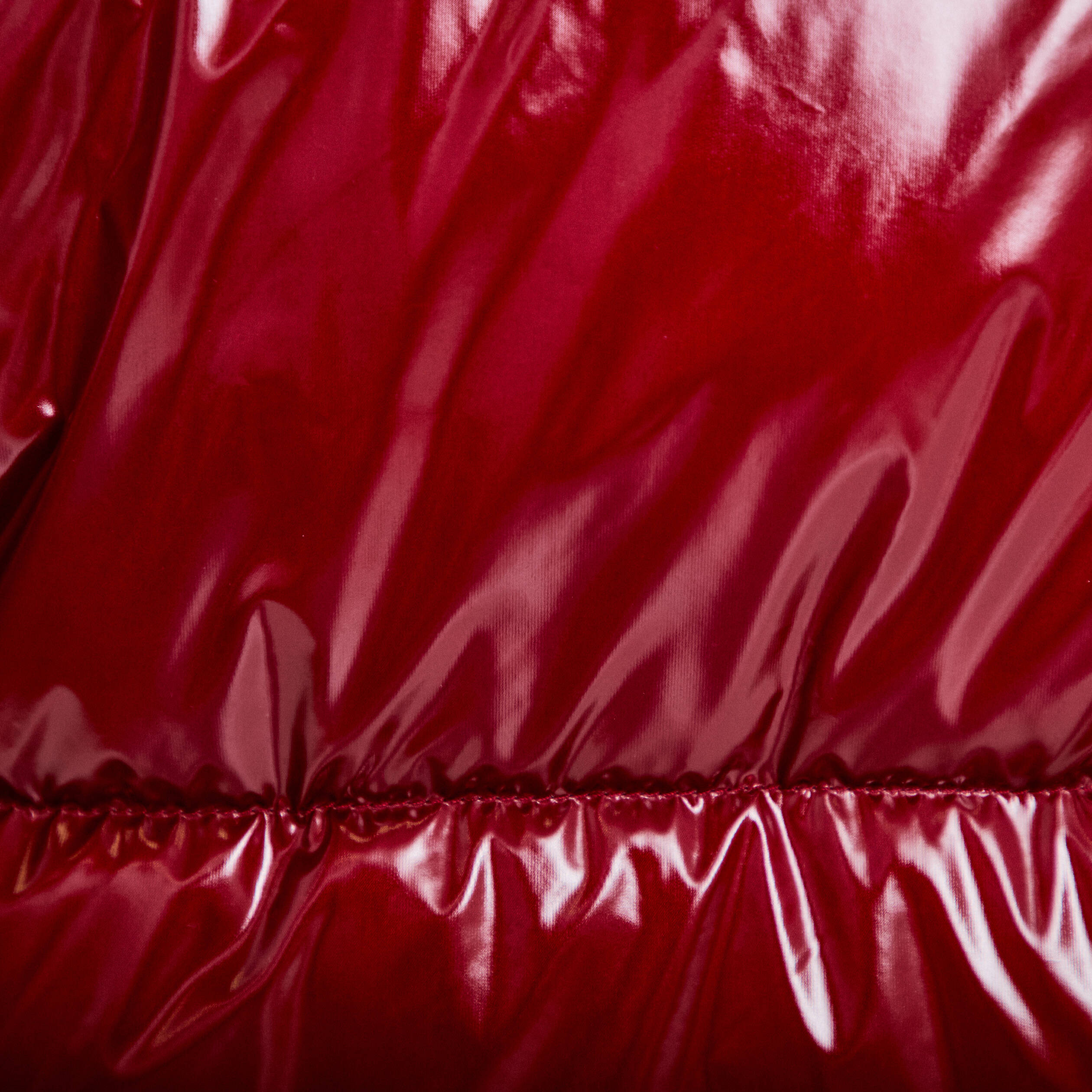 Doudoune bas resserr&eacute; manches longues rouge femme