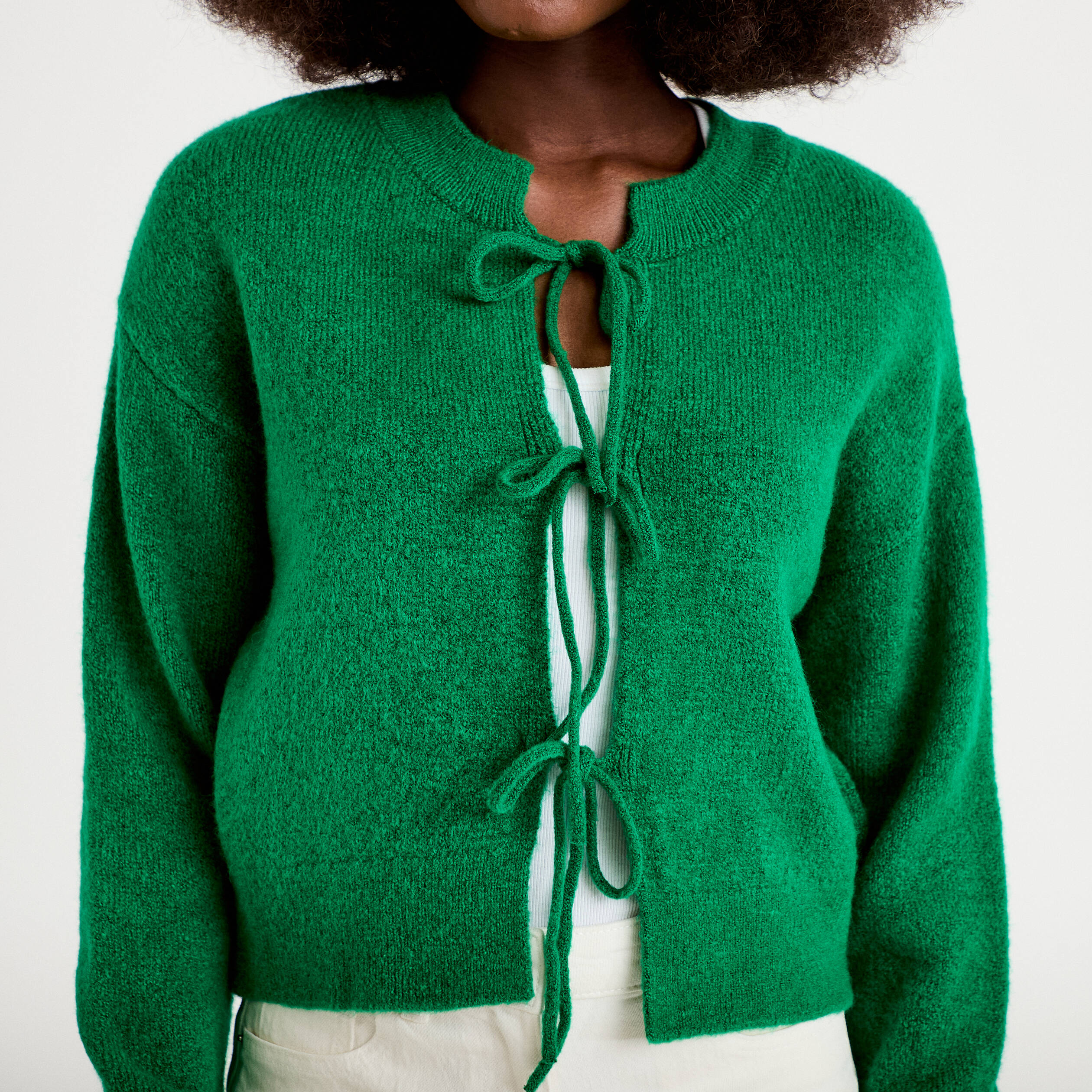 Gilet court nou&eacute; vert fonc&eacute; femme