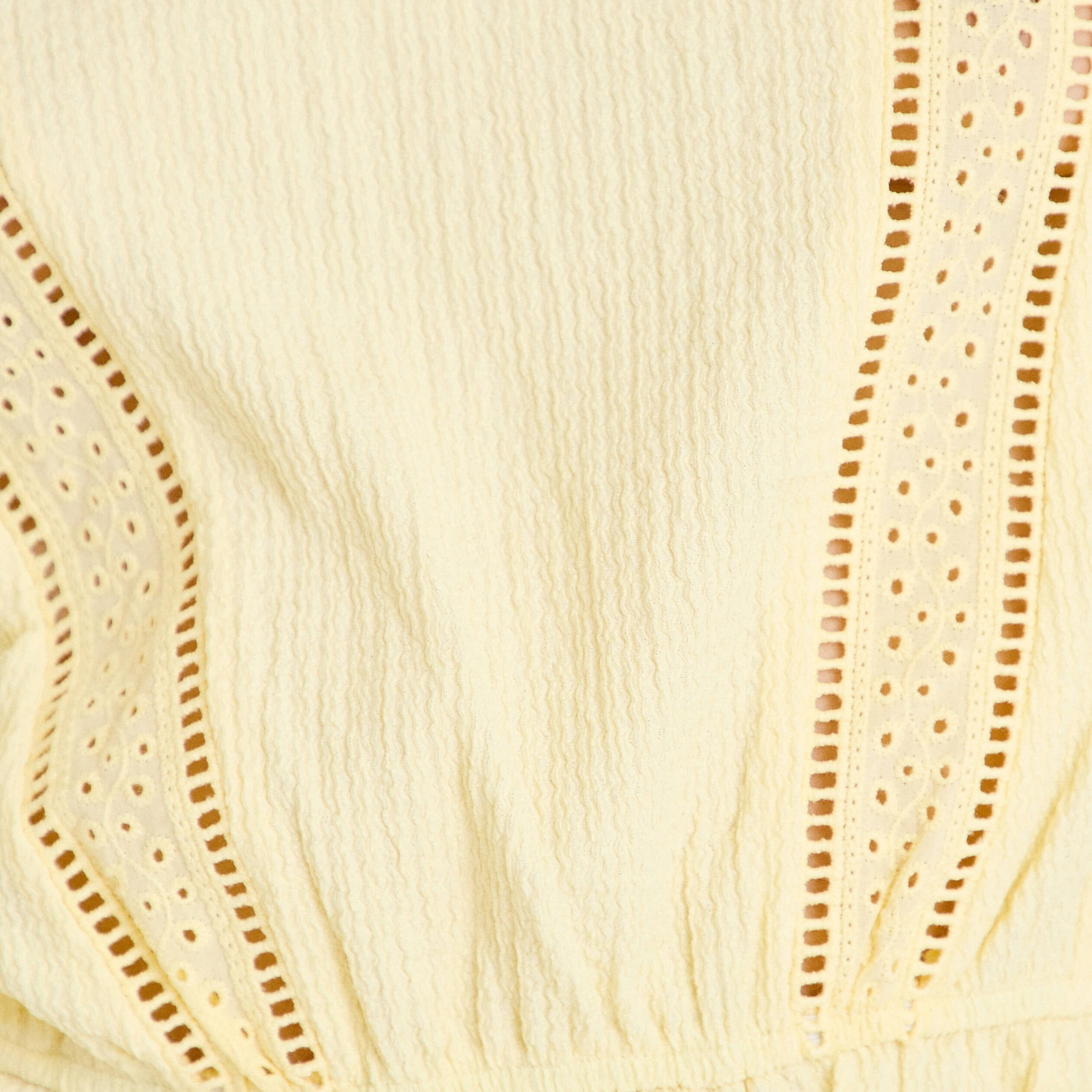 Blouse col rond manches courtes dentelle jaune pastel femme