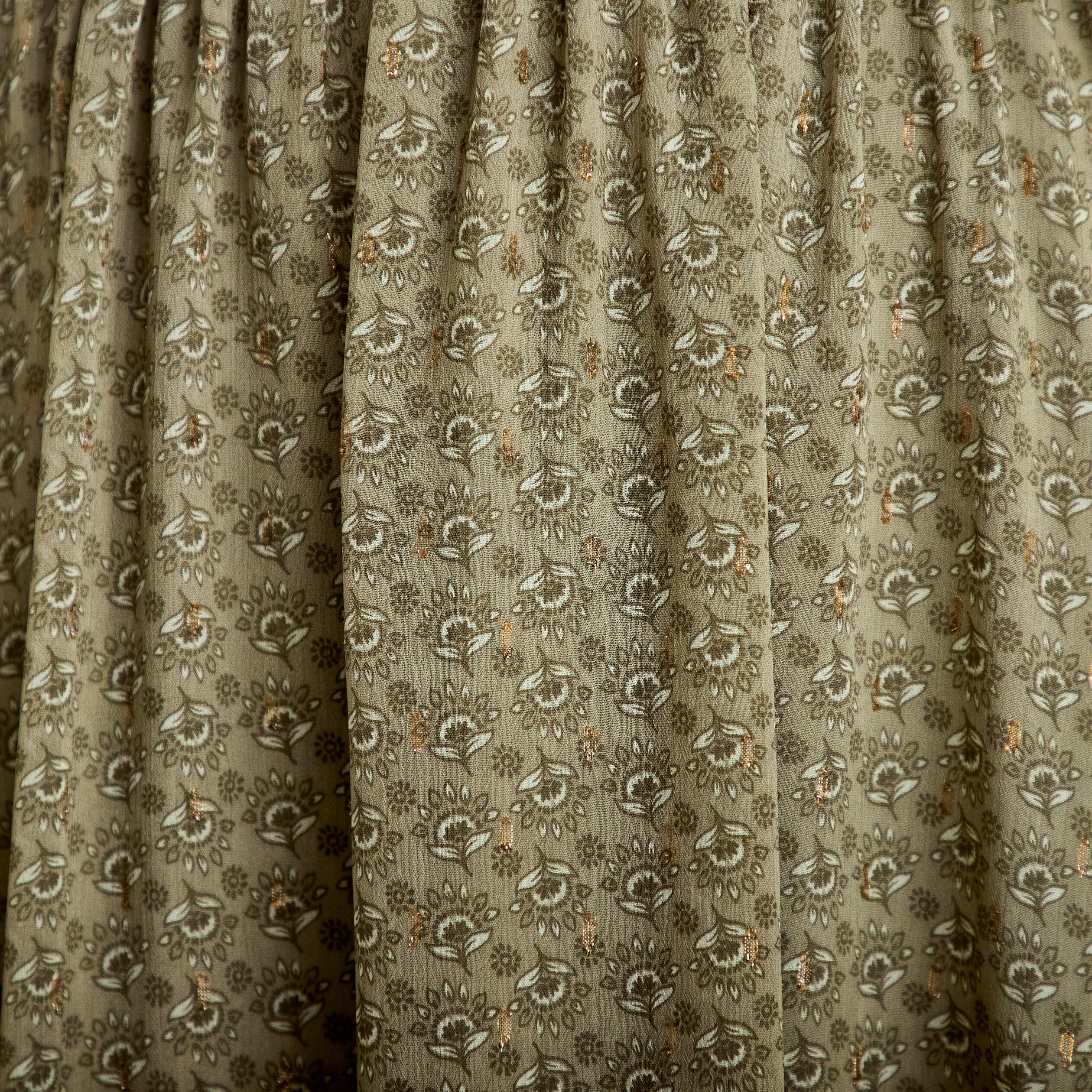 Robe longue &eacute;vas&eacute;e col v voile vert kaki femme
