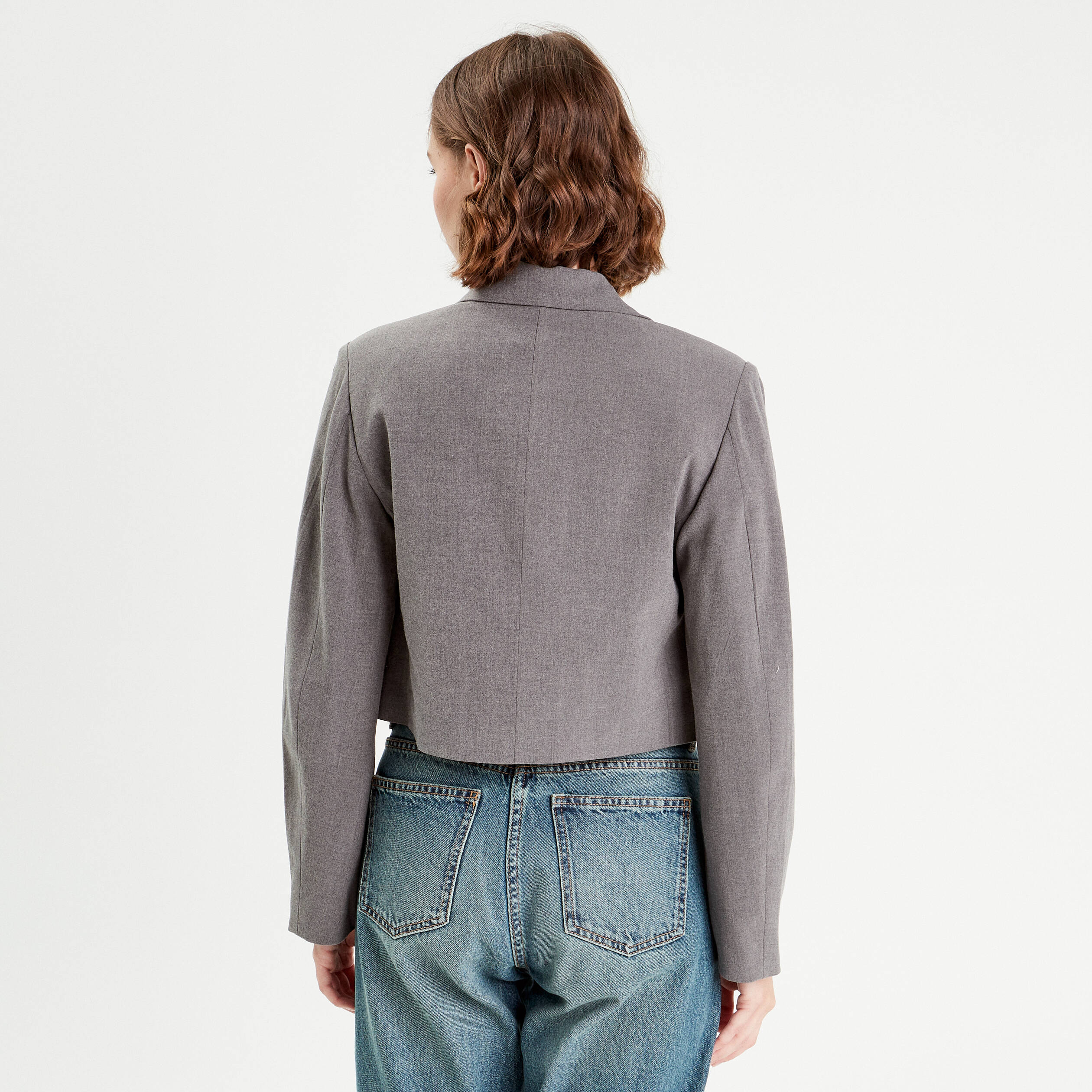 veste blazer droite courte gris fonce femme Veste blazer droite courte gris foncé femme