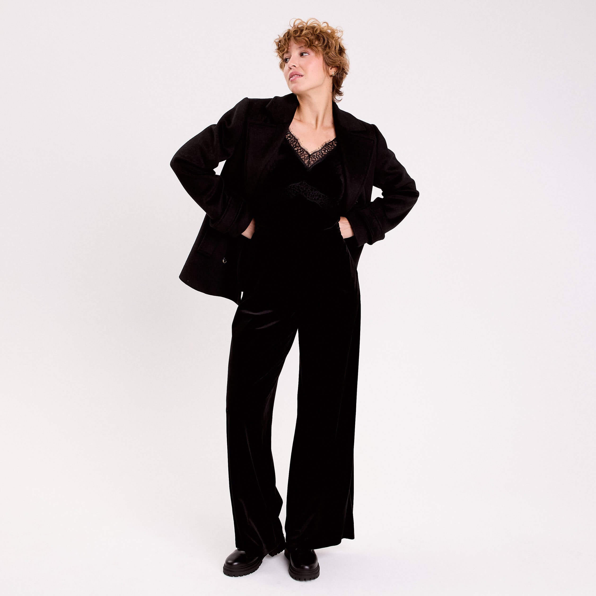 Combinaison en velours noir femme