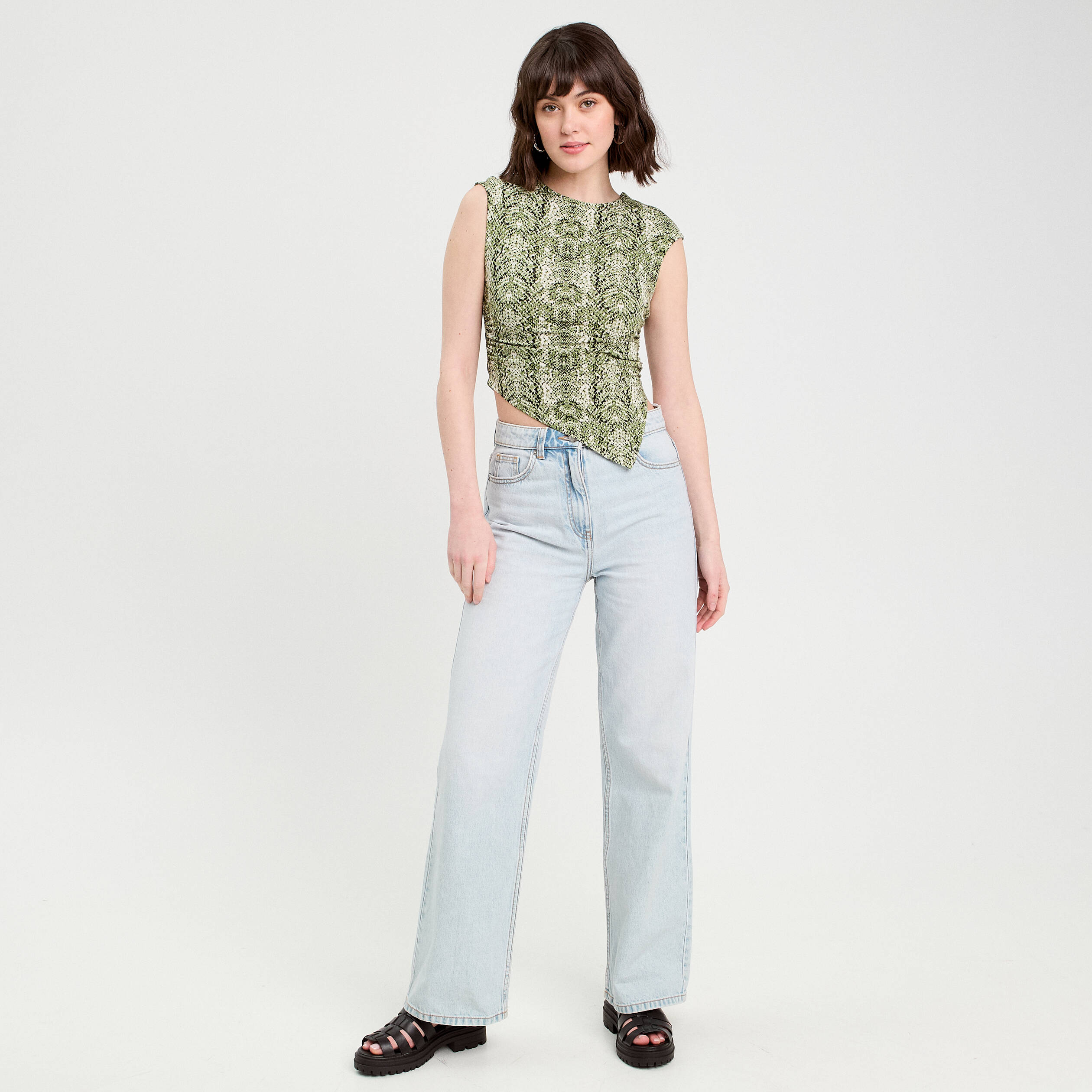 T-shirt asym&eacute;trique vert kaki femme