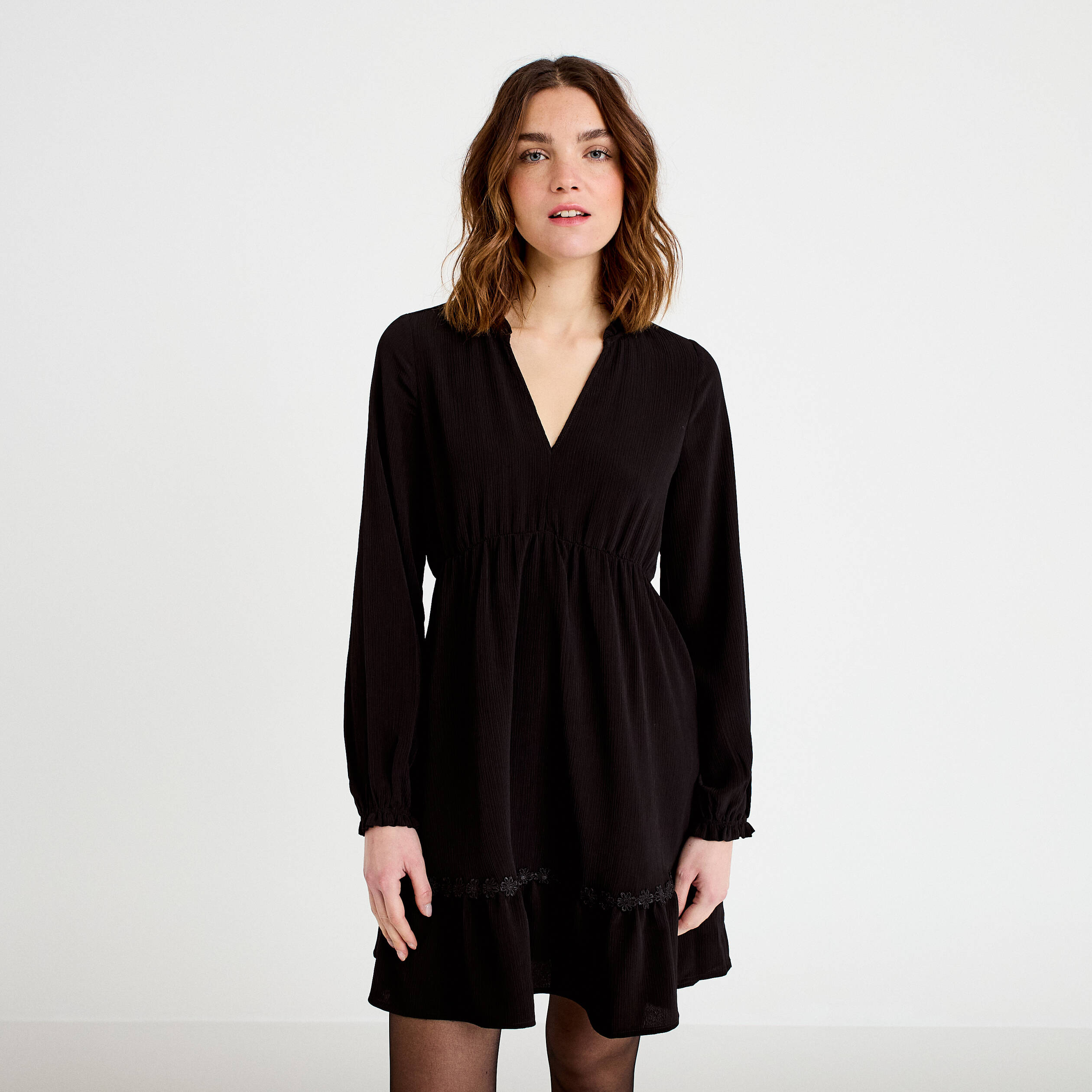 Robe &eacute;vas&eacute;e col v manches longues noir femme