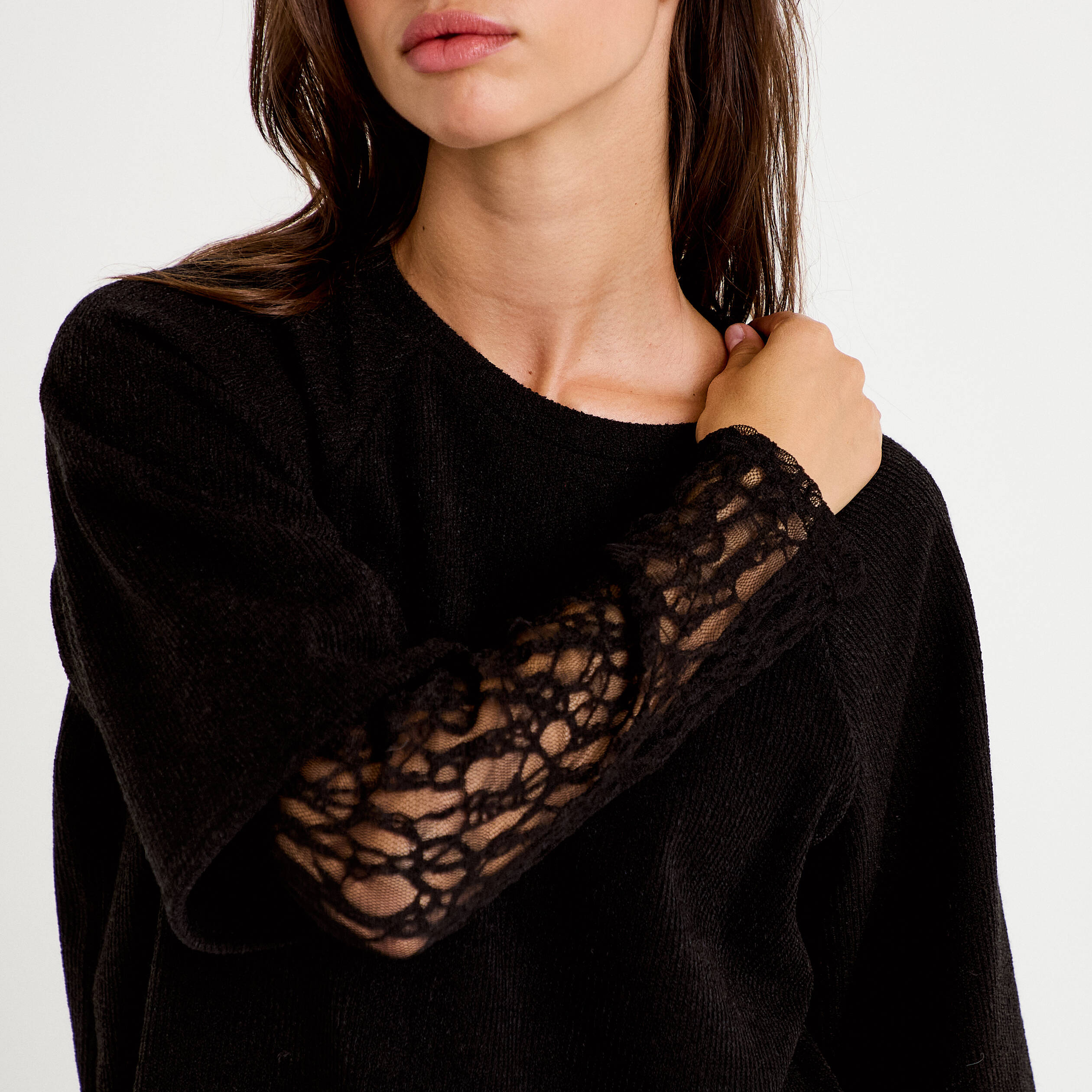 Top bi-mati&egrave;re dentelle col rond noir femme
