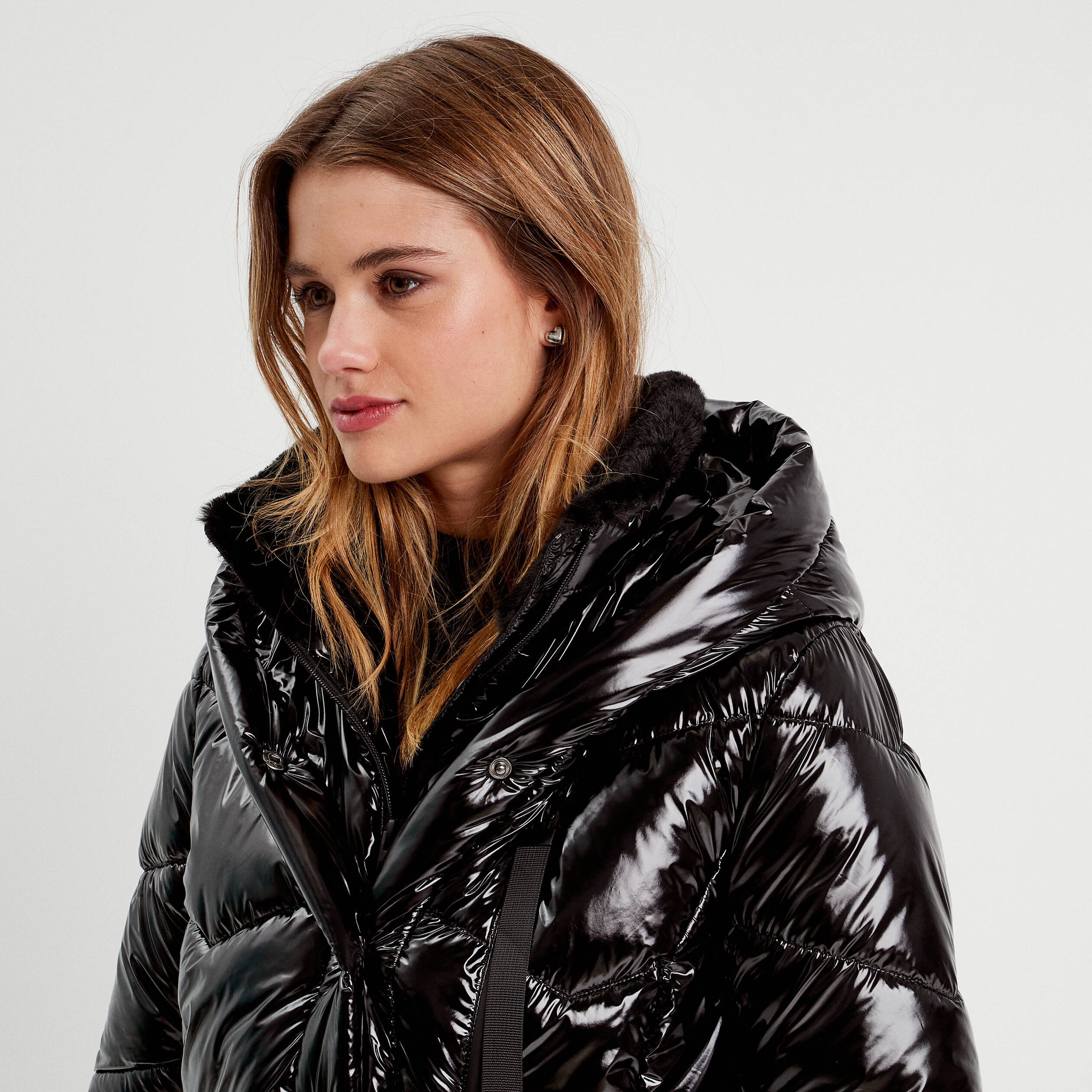 doudoune aspect vinyle noir femme Doudoune aspect vinyle noir femme