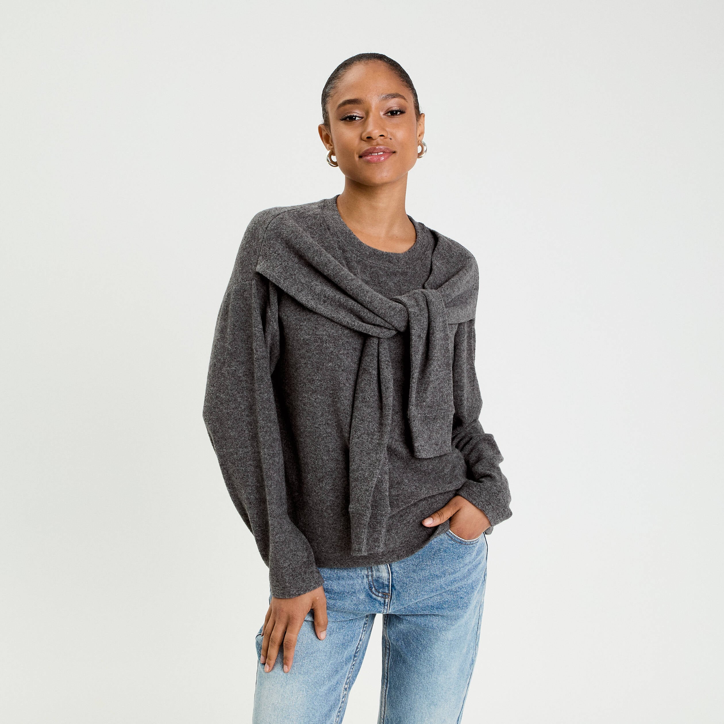 Pull effet 2-en-1 gris fonc&eacute; femme