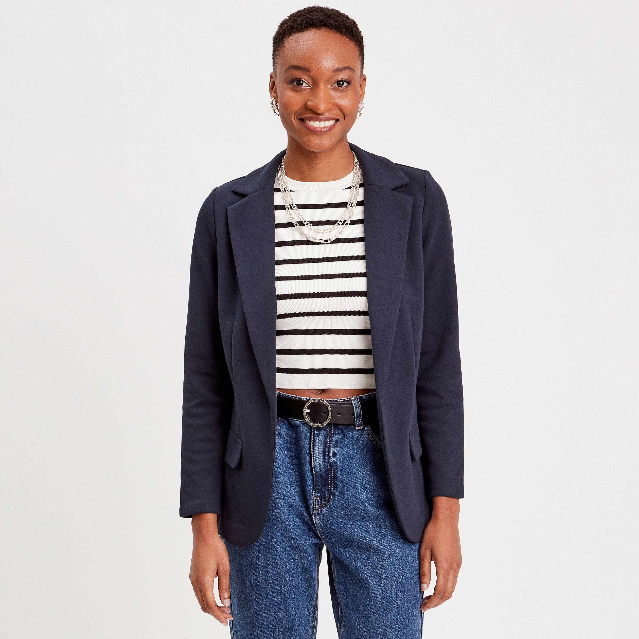 Veste blazer cintr&eacute;e bleu marine femme
