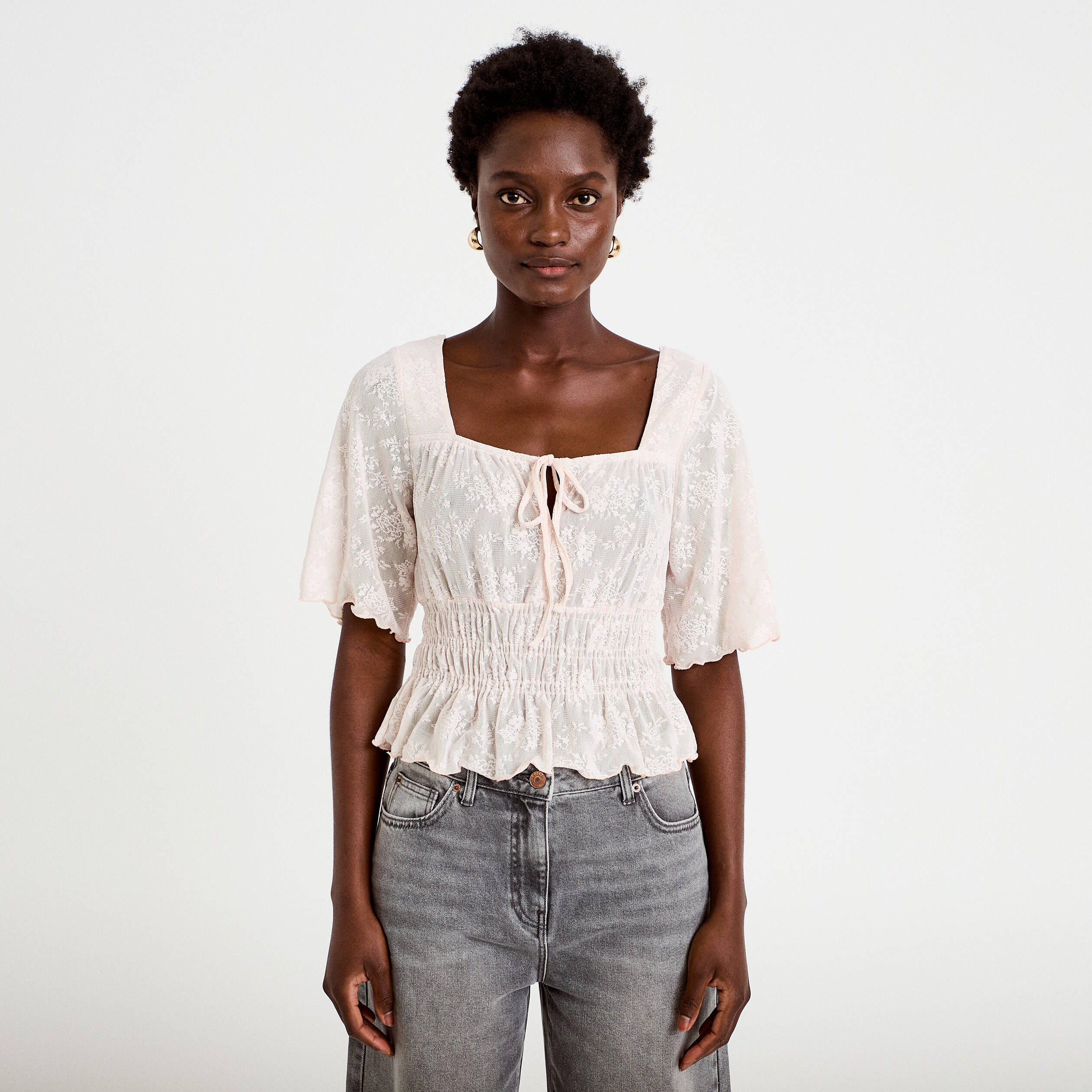 Blouse cintr&eacute;e col carr&eacute; dentelle rose clair femme