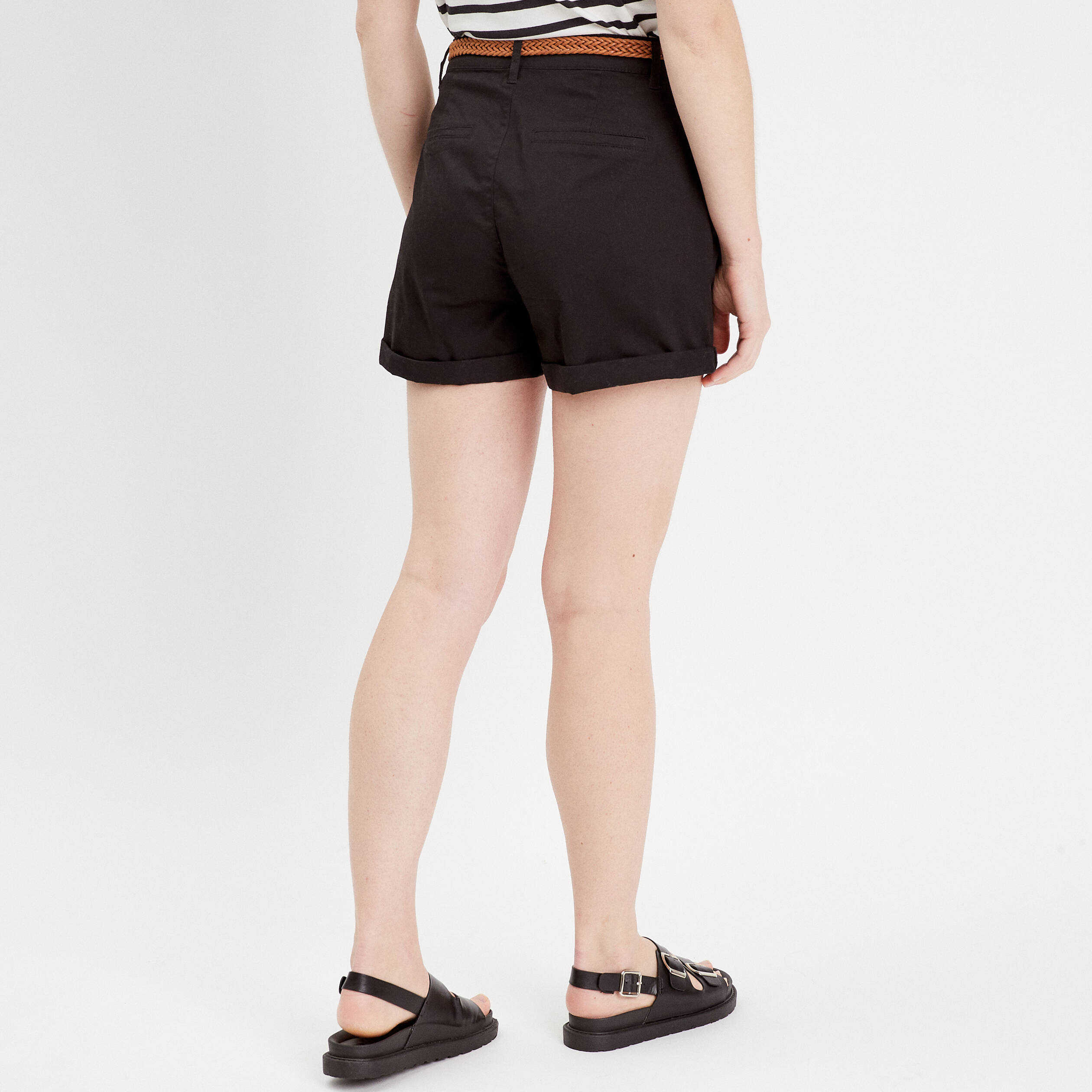 Short chino ceintur&eacute; noir femme