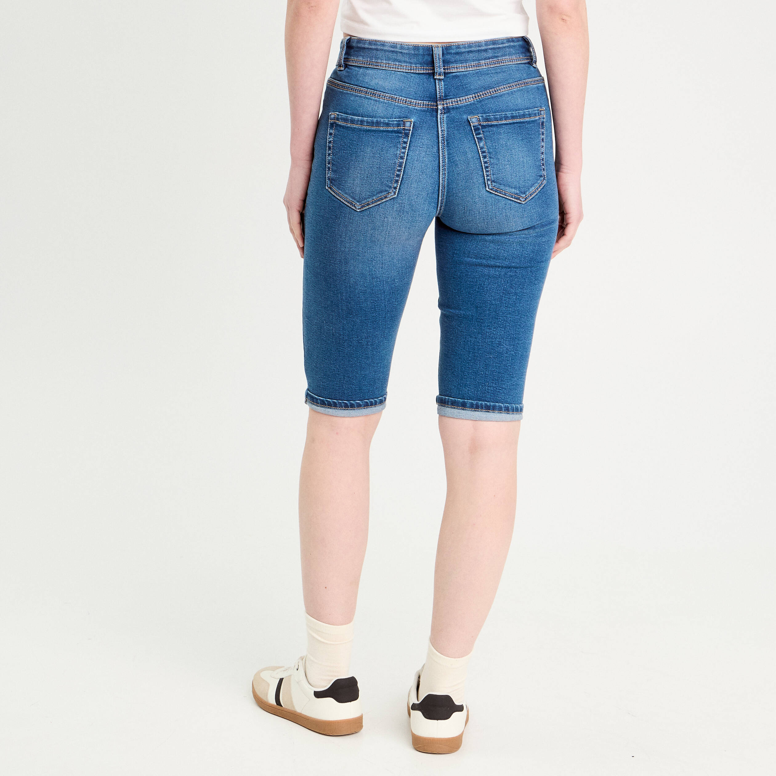 bermuda skinny en jean denim stone femme Bermuda skinny en jean denim stone femme