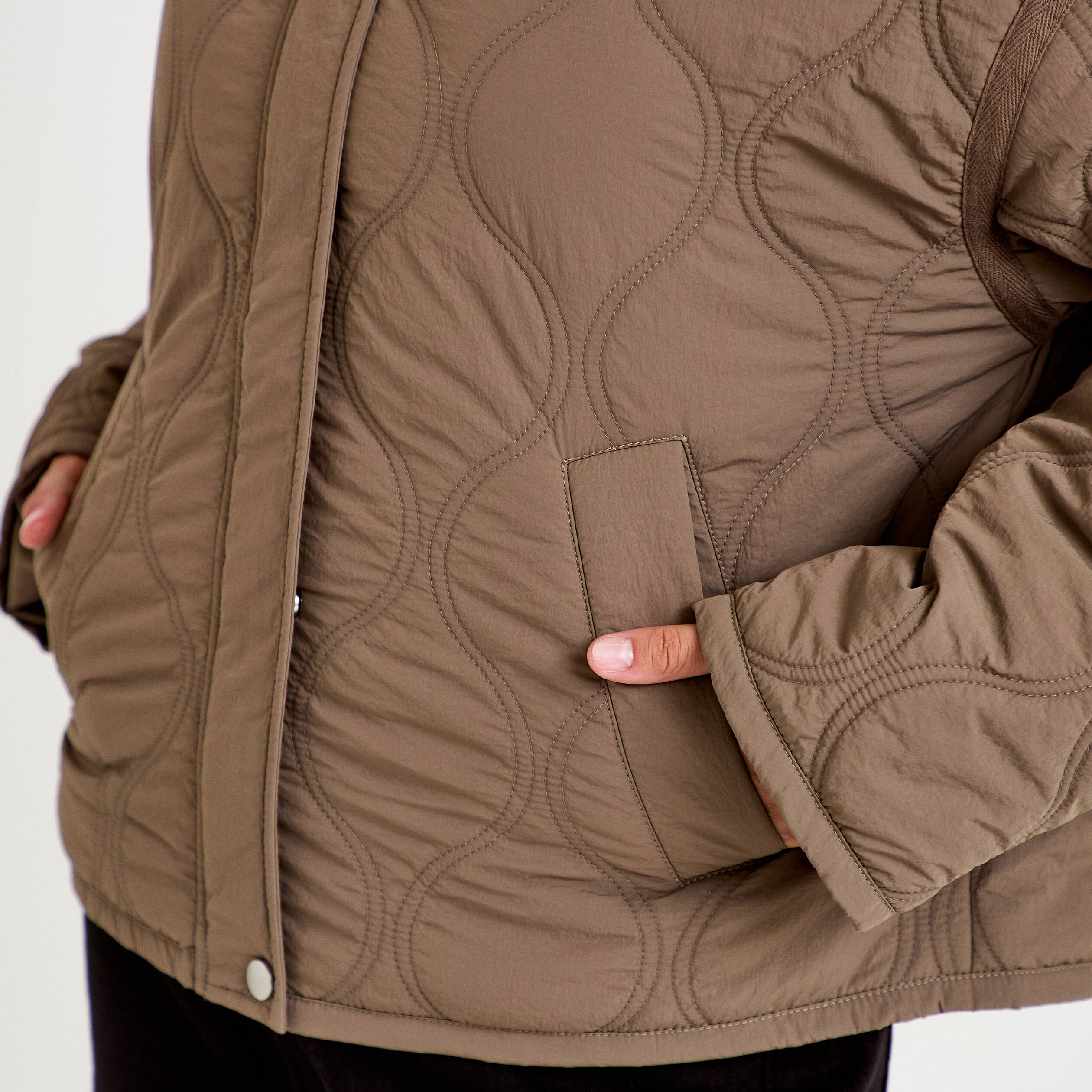 Veste droite &agrave; capuche manches longues taupe femme