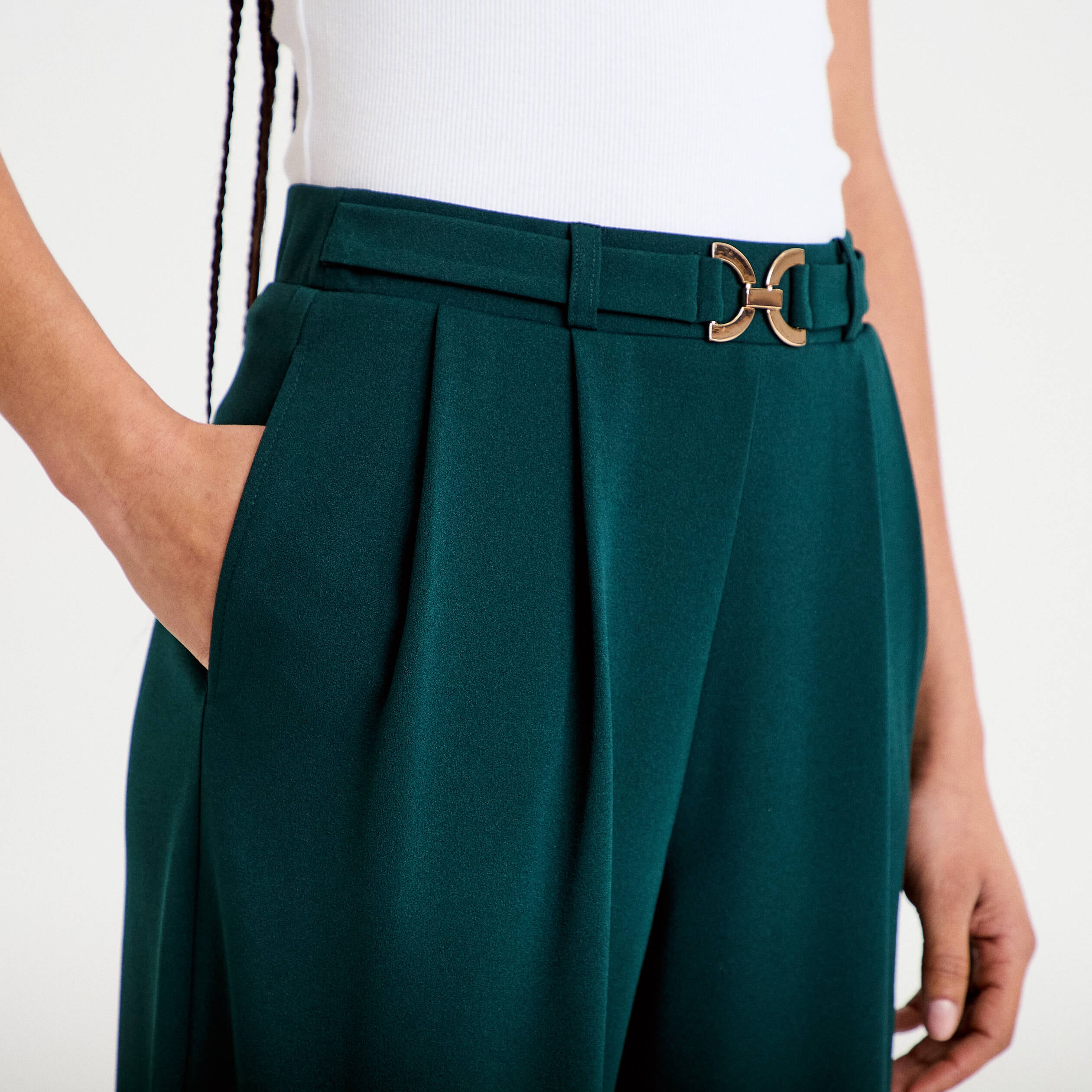 Pantalon large ceinture bijou vert fonc&eacute; femme