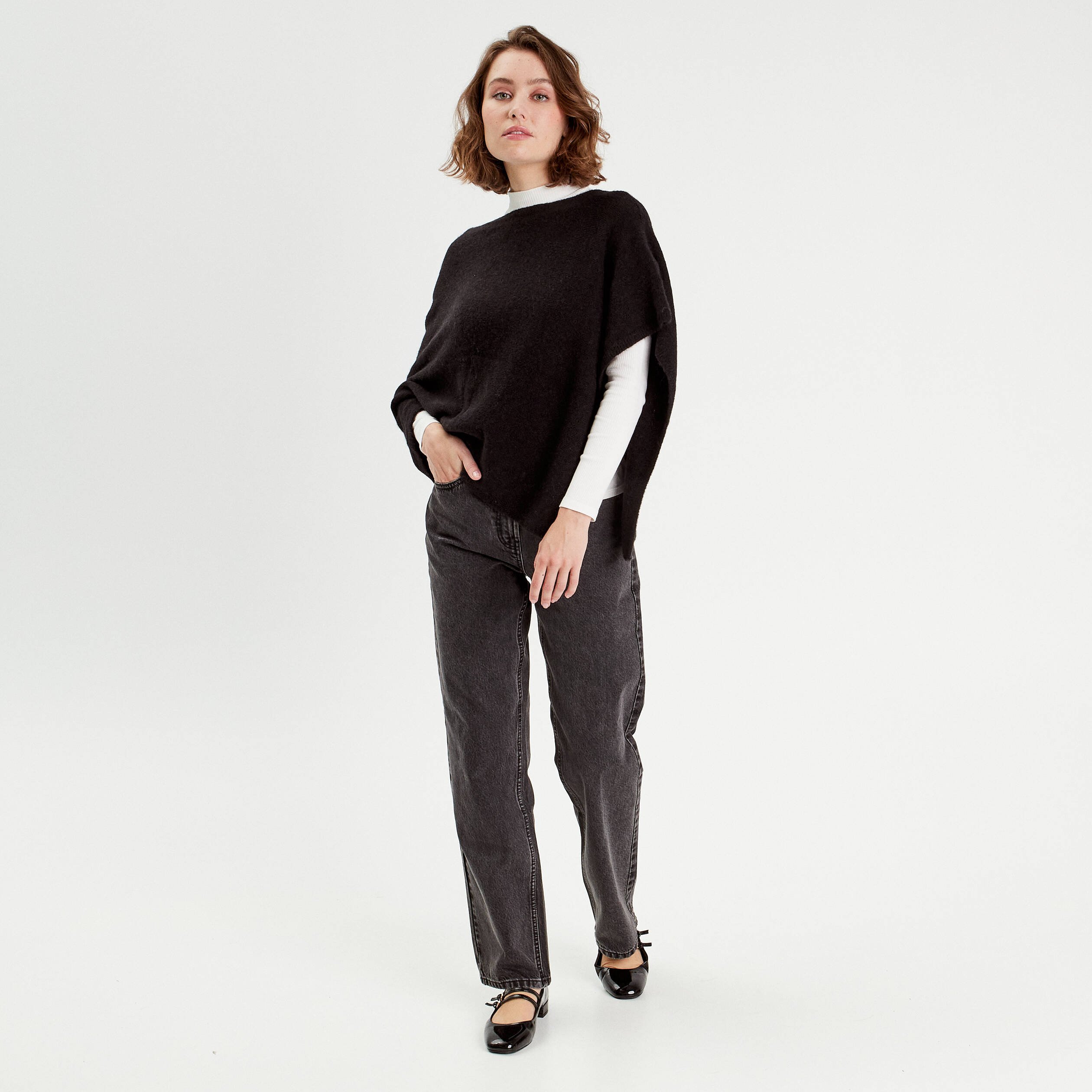 poncho asymetrique noir femme Poncho asymétrique noir femme