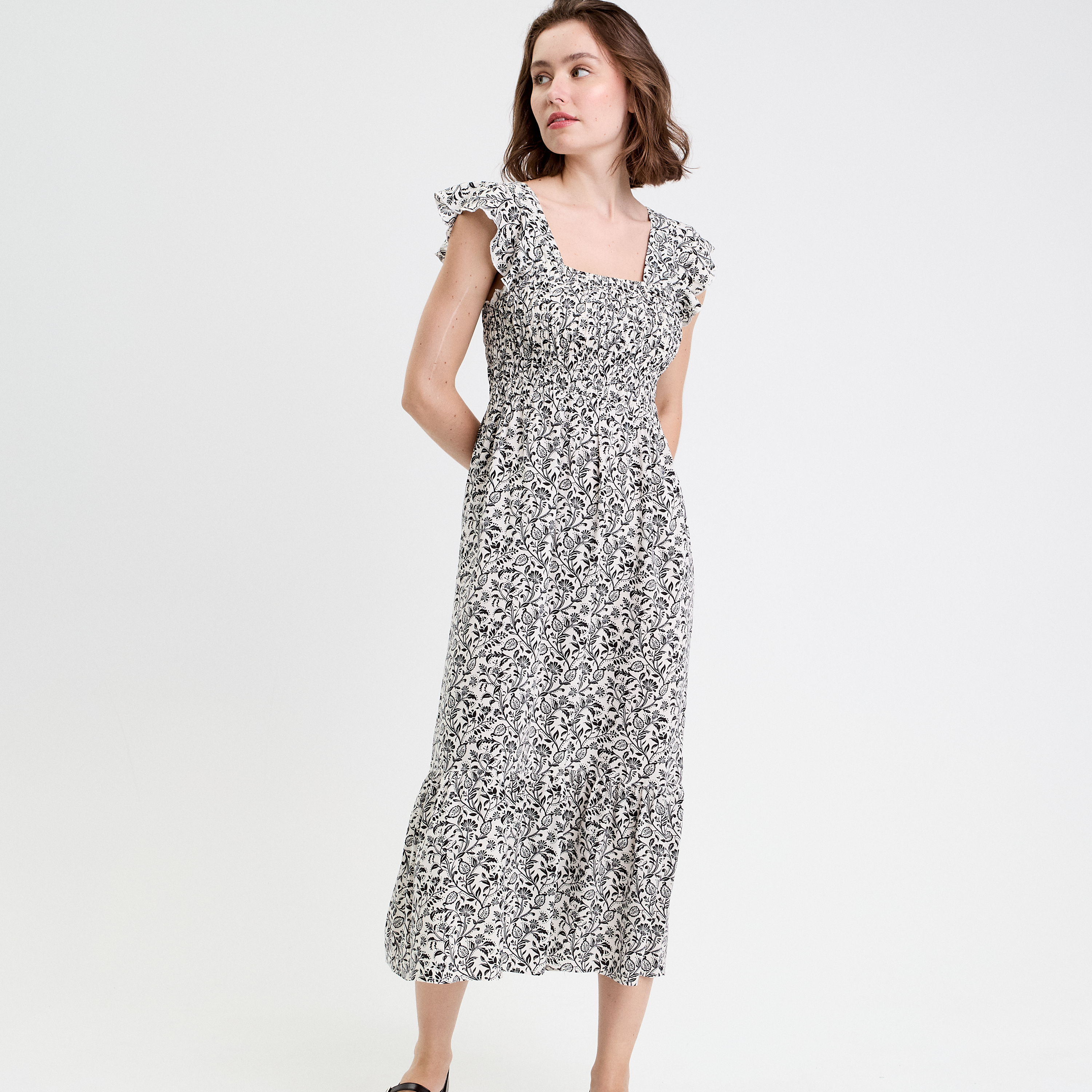 Robe longue évasée smockée blanc femme | Vibs