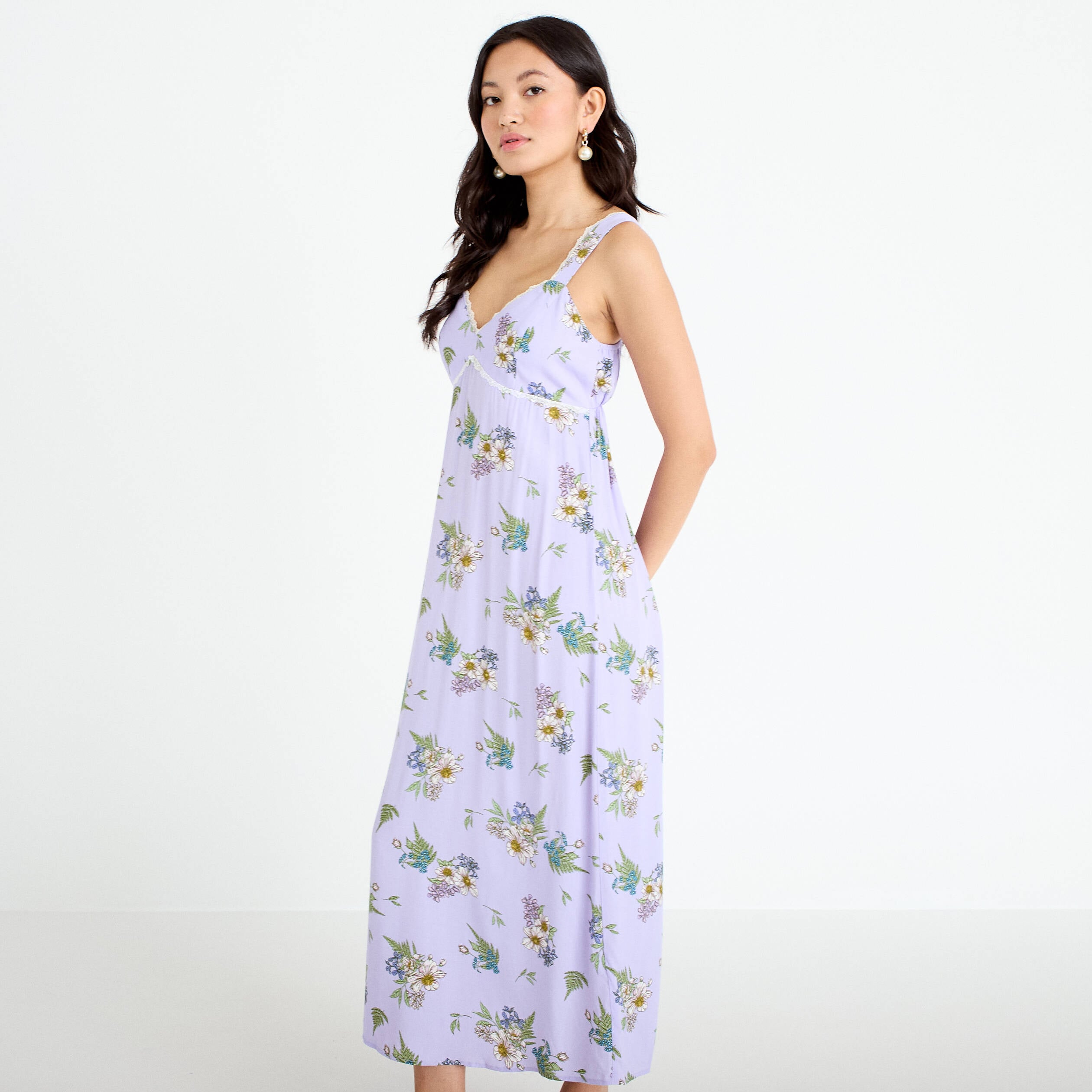 Robe longue &eacute;vas&eacute;e col coeur Bridgerton violet clair femme