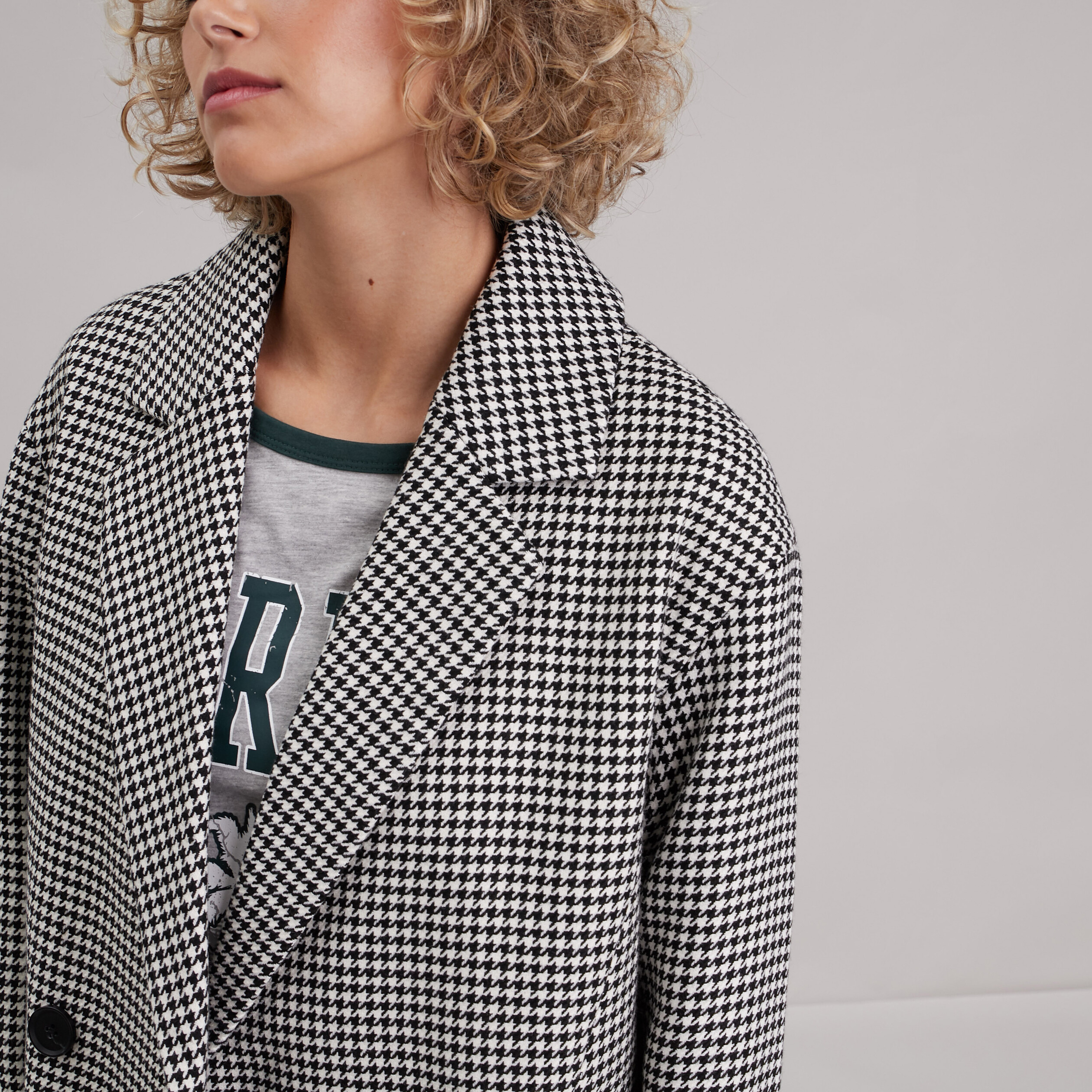 Manteau droit boutonné blanc femme