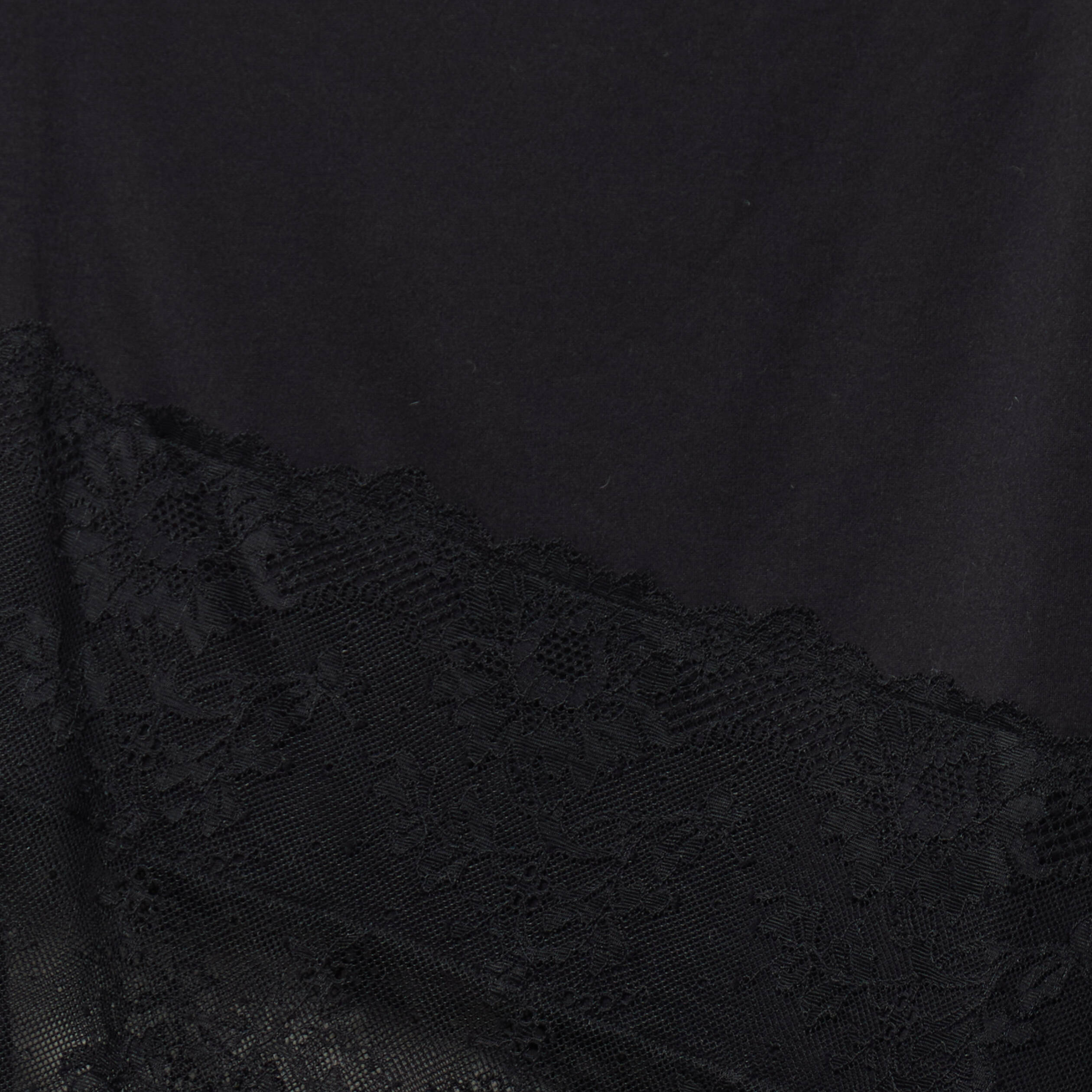 Top ajust&eacute; manches longues noir femme