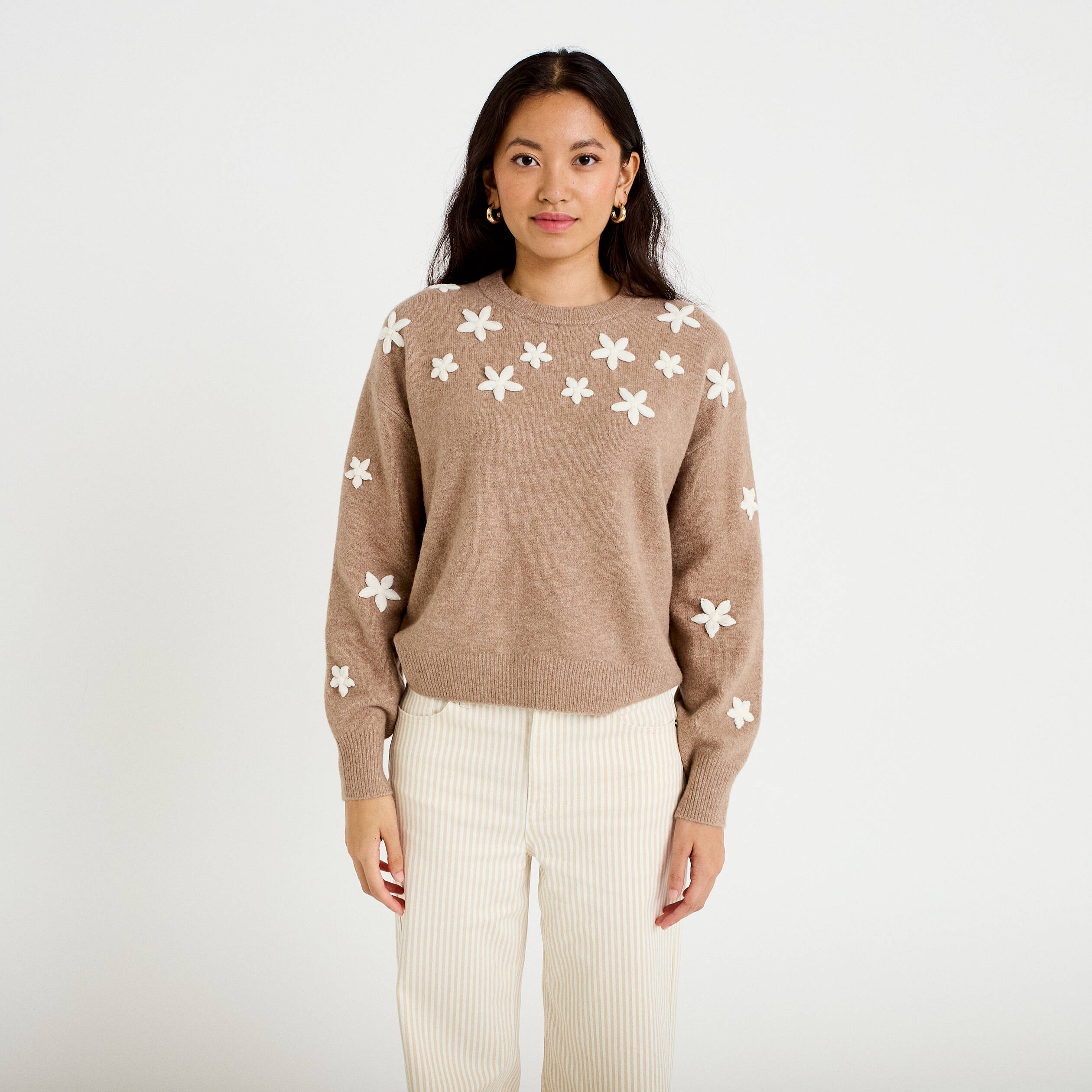 Pull oversize brod&eacute; manches longues beige femme