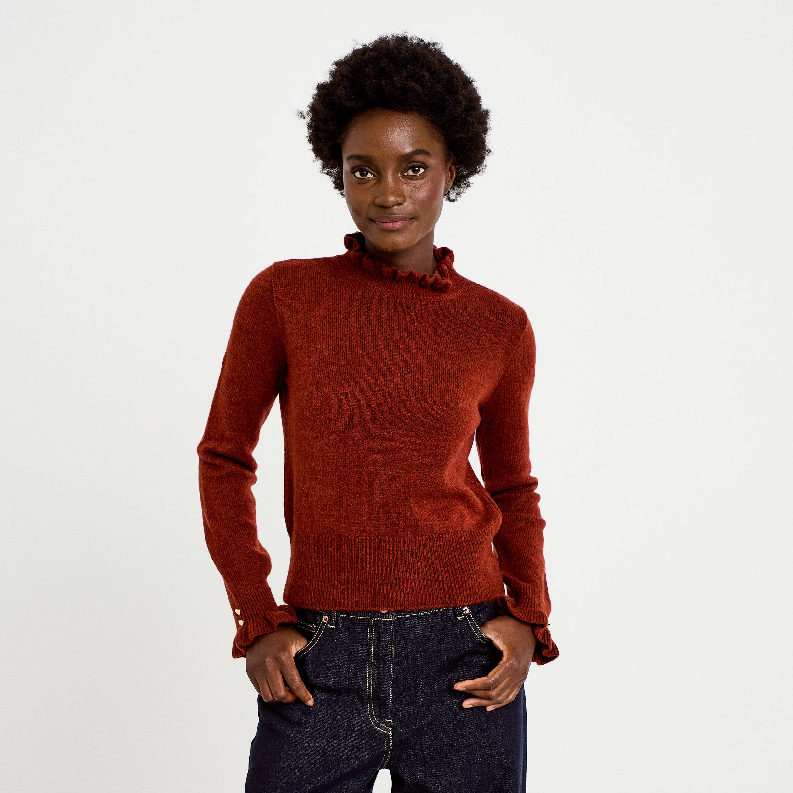 Pull ajust&eacute; col montant manches longues marron cognac femme