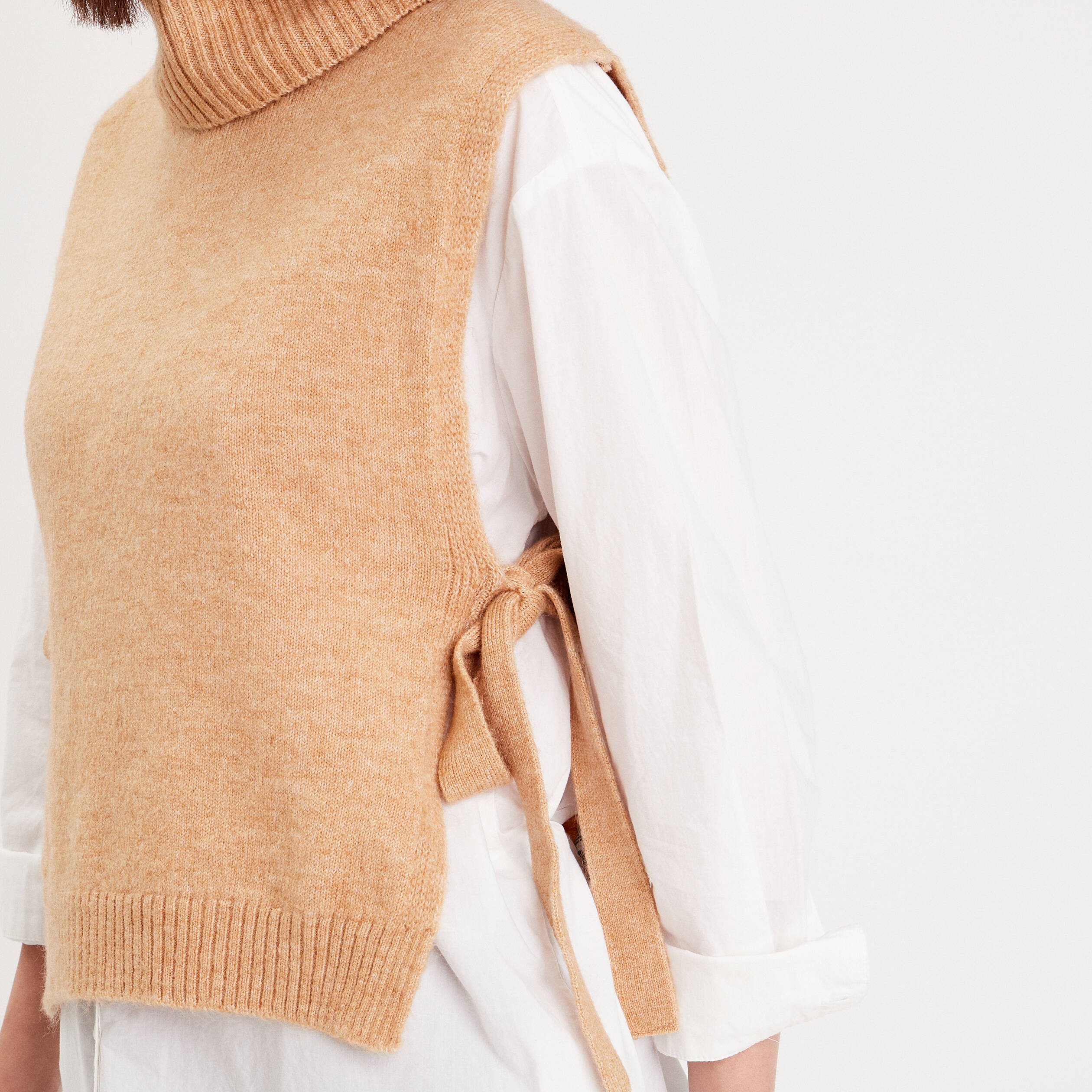 pull sans manches col roule beige femme Pull sans manches col roulé beige femme