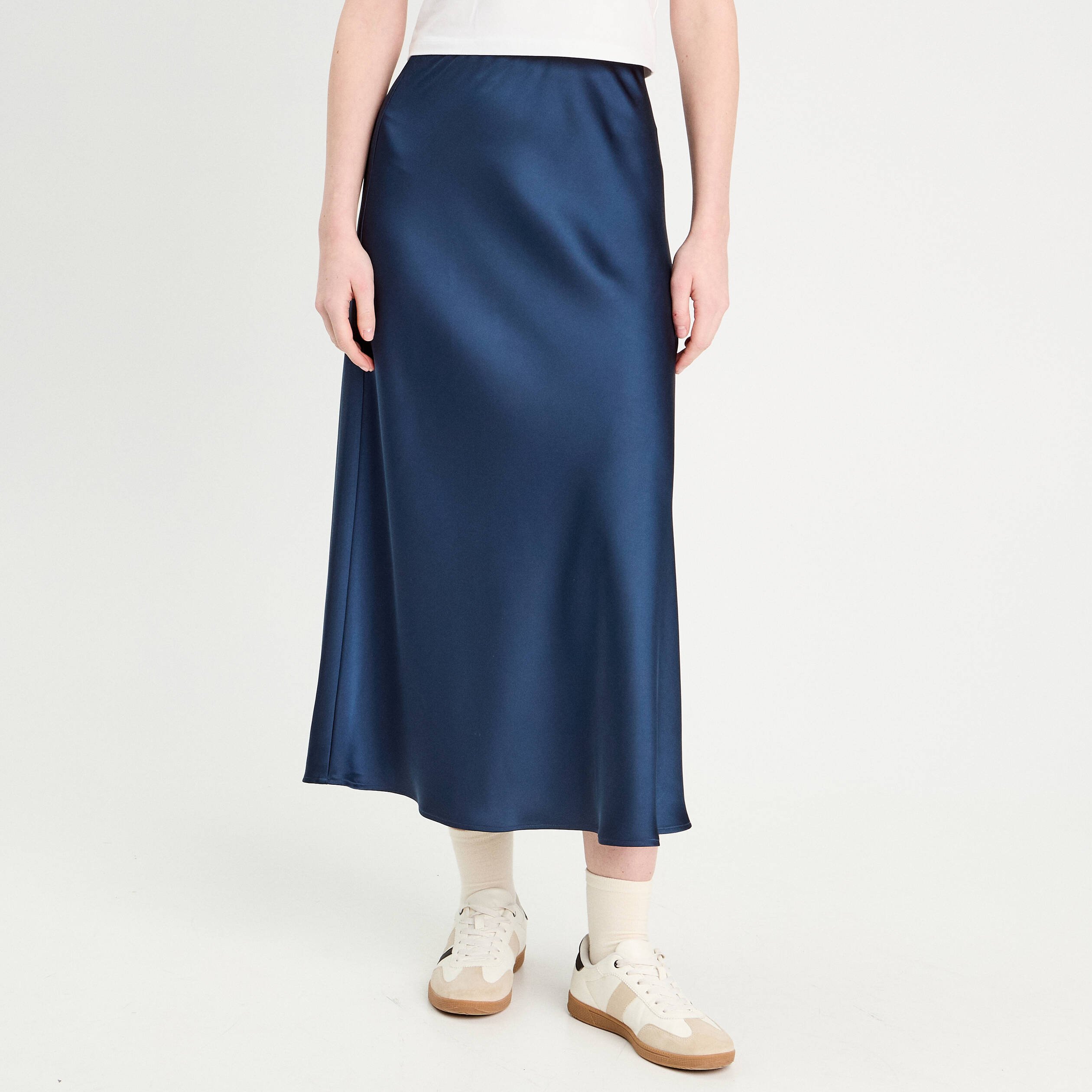jupe longue trapeze satin bleu marine femme Jupe longue trapèze satin bleu marine femme