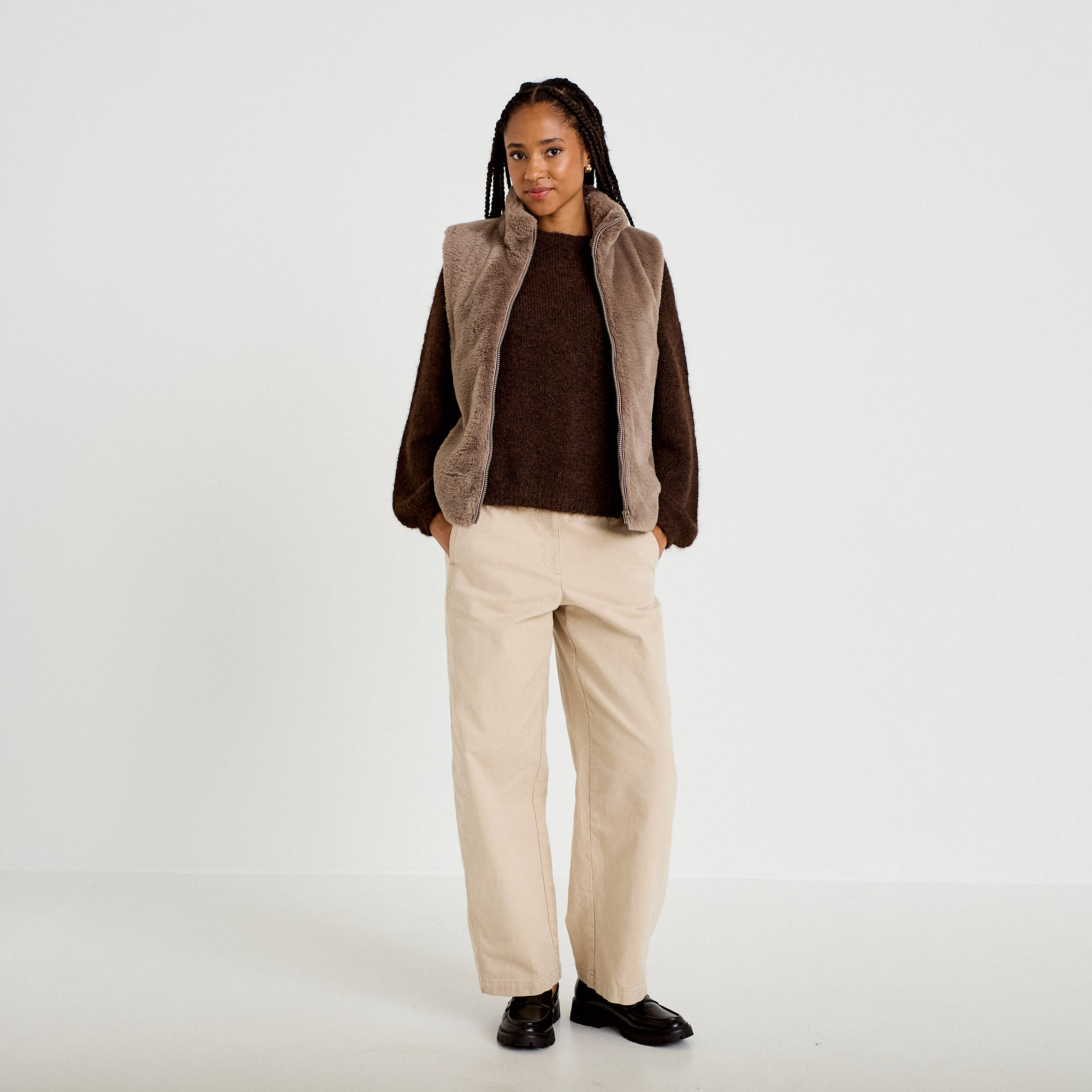 Pull ample col rond manches longues marron fonc&eacute; femme