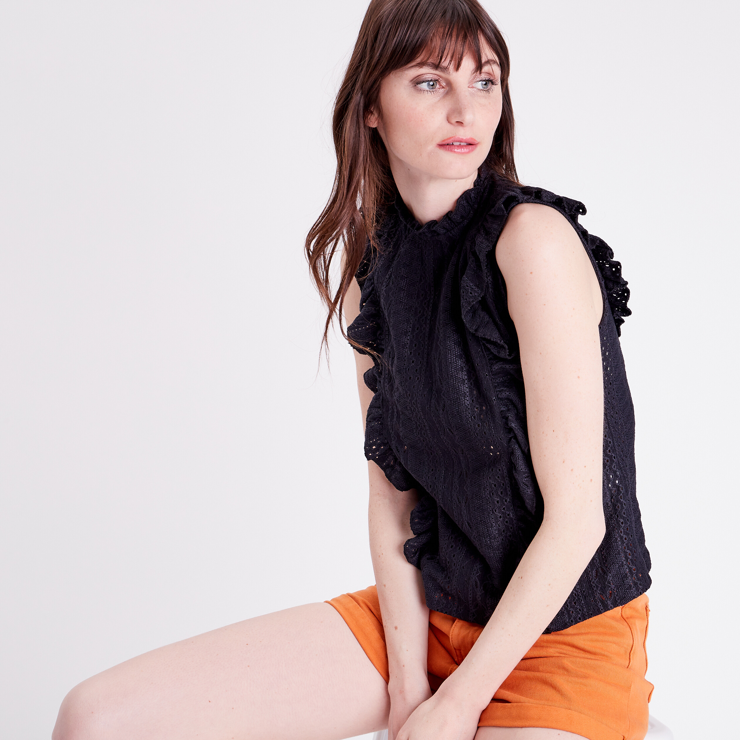 blouse brodee avec volants noir femme Blouse brodée avec volants noir femme