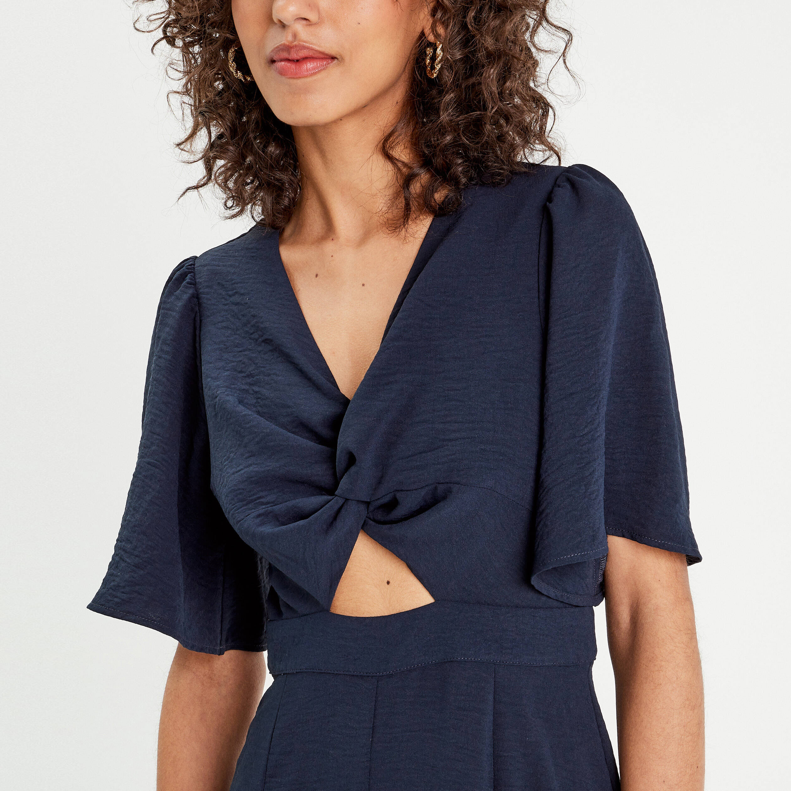 Combinaison pantalon nou&eacute;e bleu marine femme