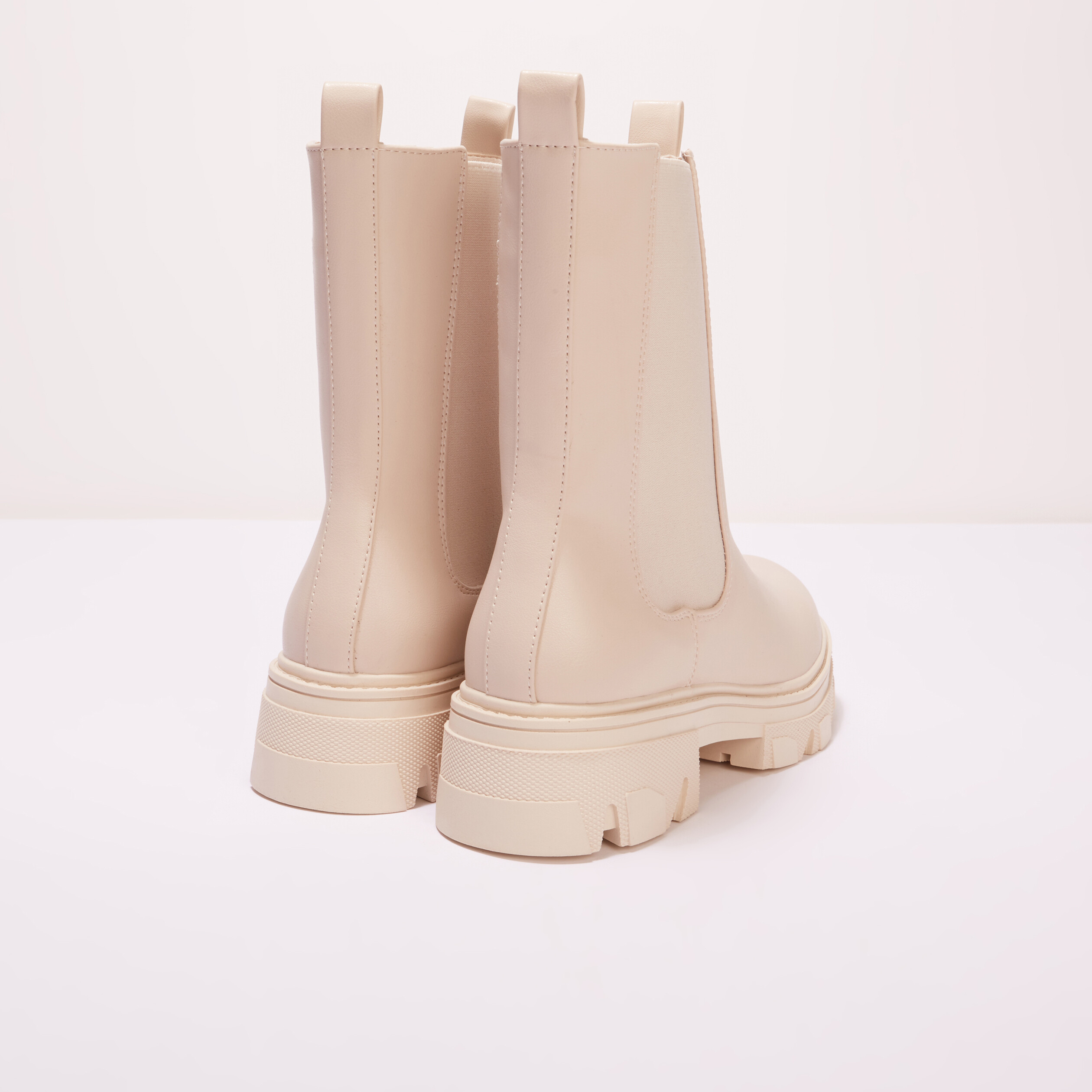 bottines chelsea crantees ivoire femme Bottines chelsea crantées ivoire femme