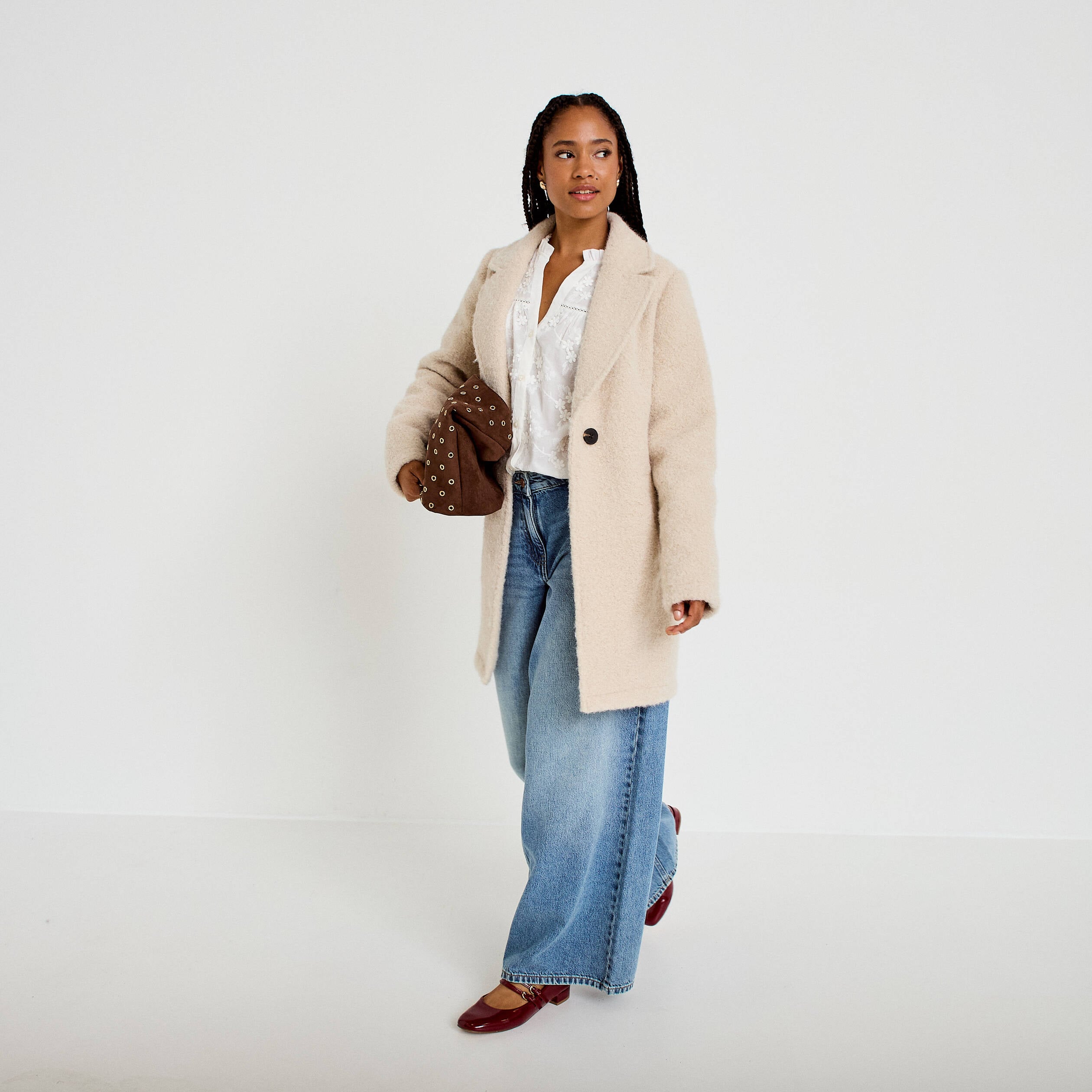 Manteau droit mi-long bouclettes beige femme
