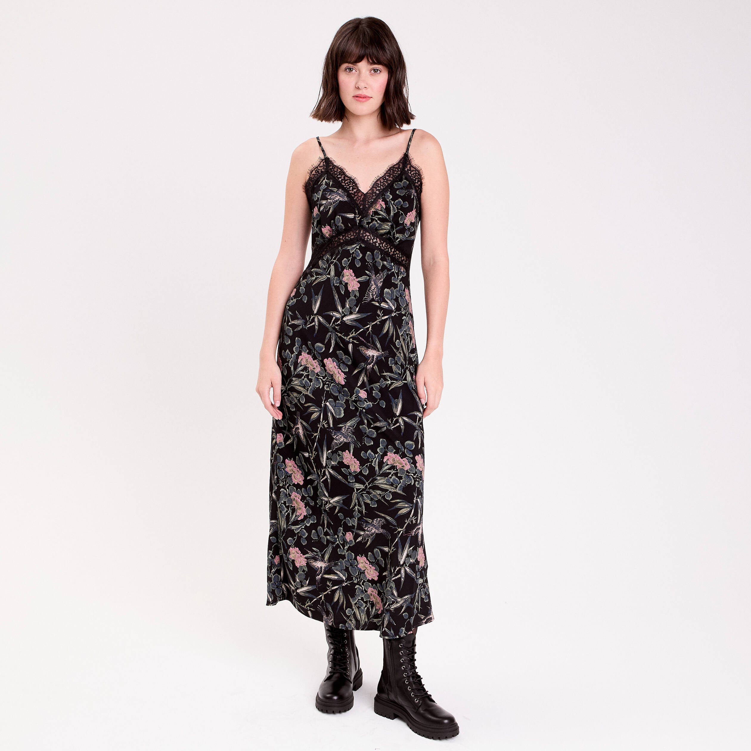 Robe longue droite col v dentelle noir femme