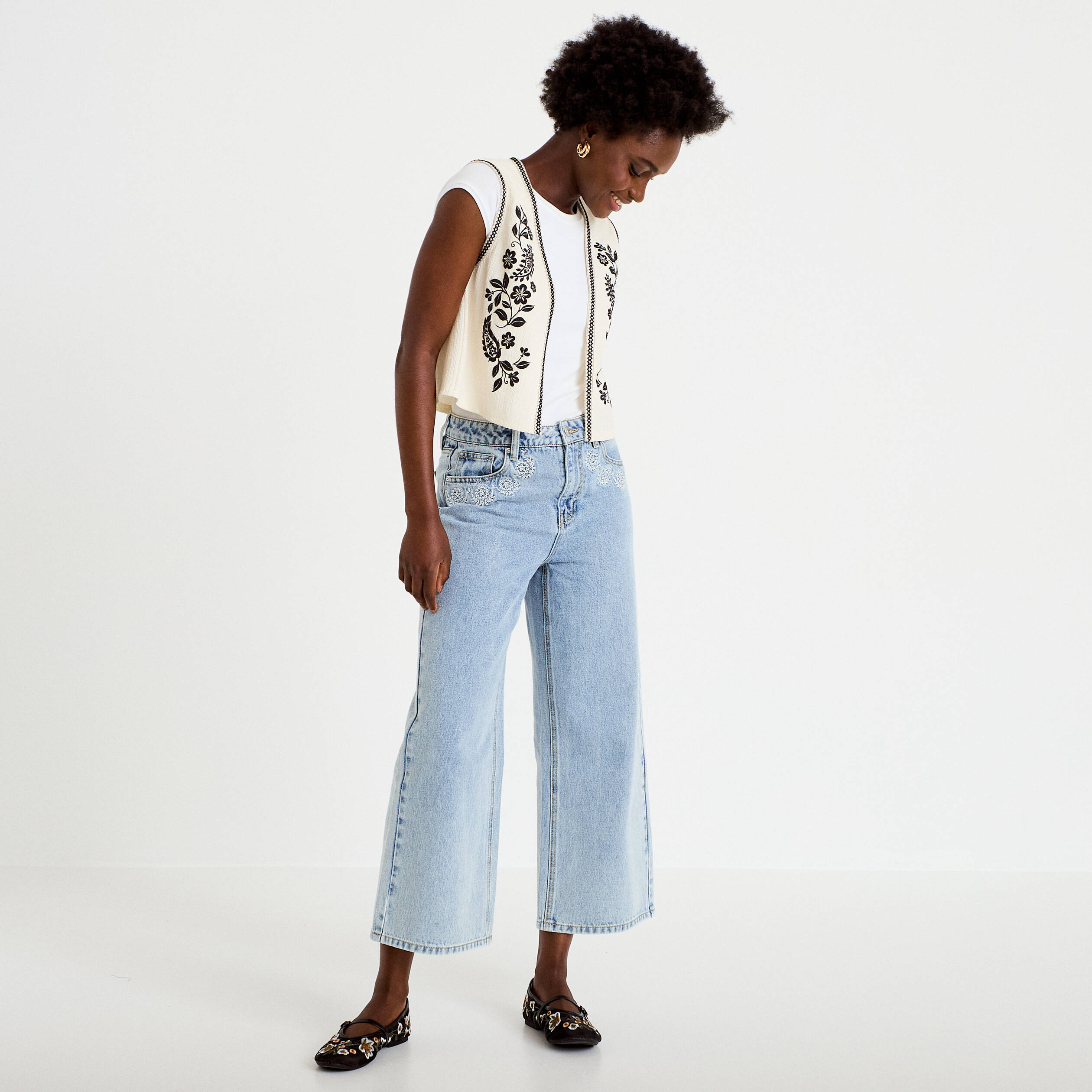 Gilet droit court sans manches ecru femme
