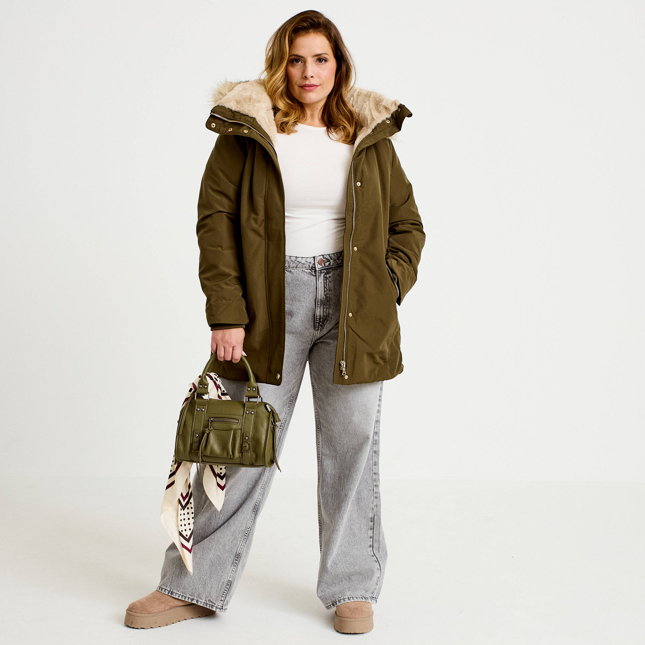 Parka &agrave; capuche fausse fourrure vert kaki femme