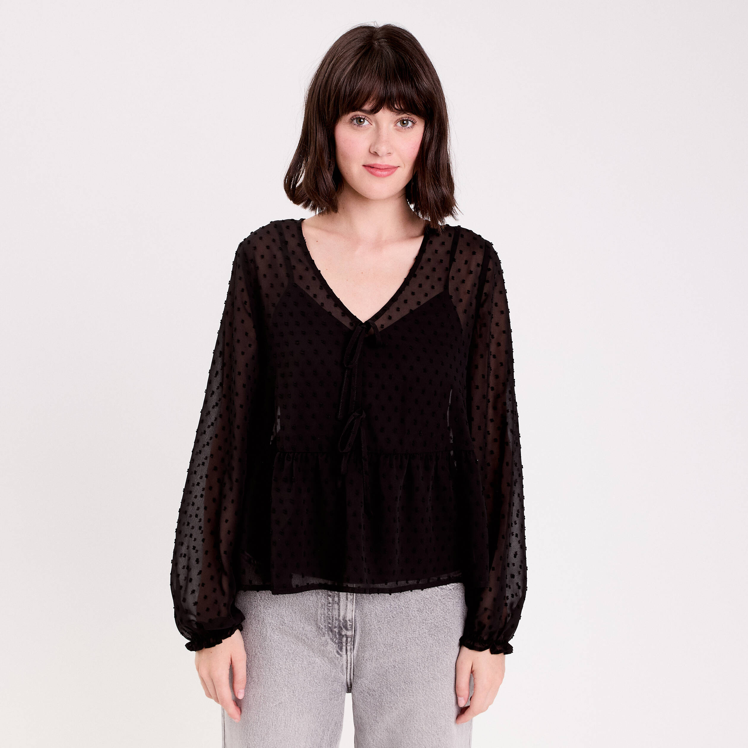 Blouse courte droite col v noir femme