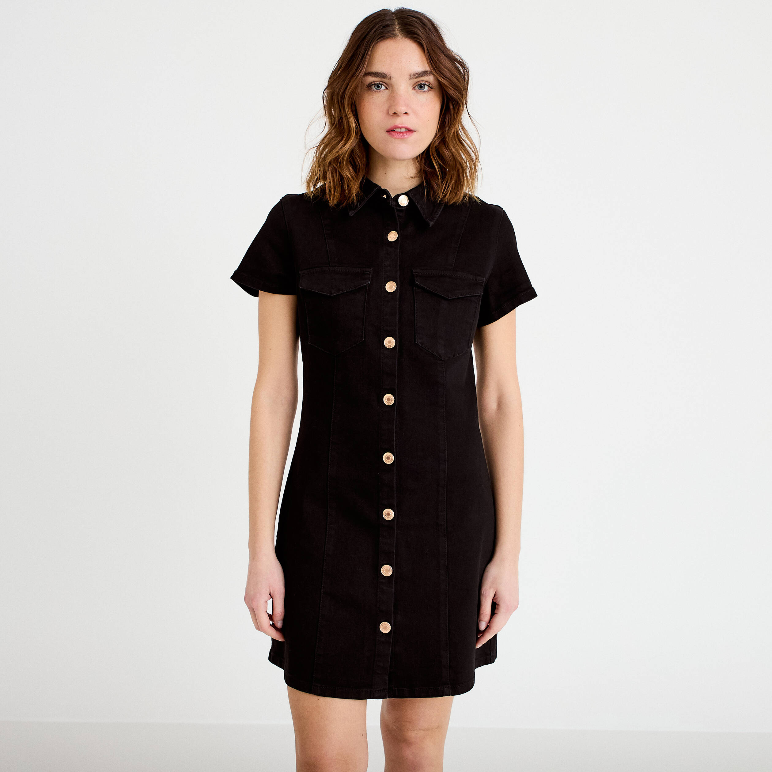 Robe courte trap&egrave;ze en jean col chemise noir femme