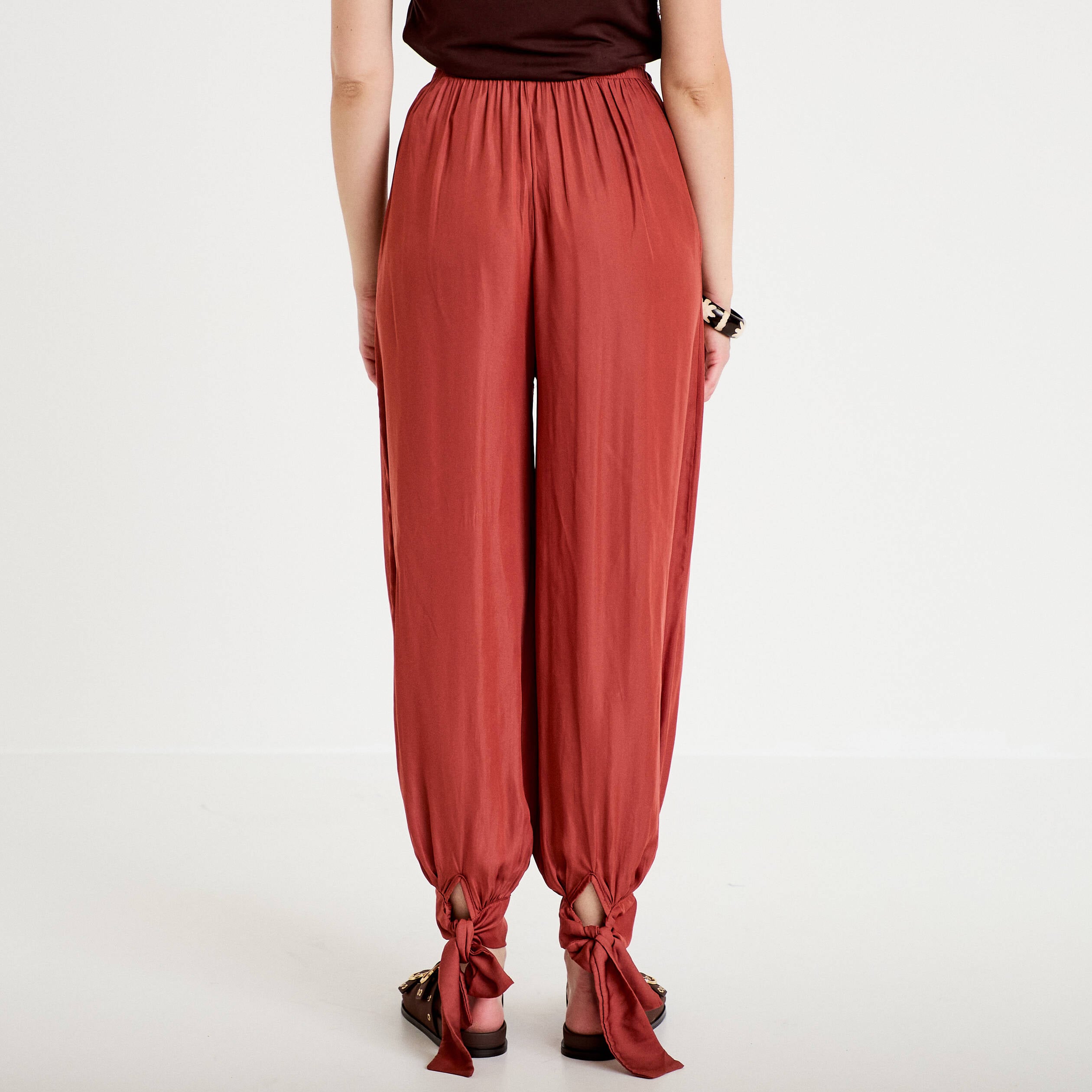 Pantalon large taille standard satin&eacute; vieux rose femme
