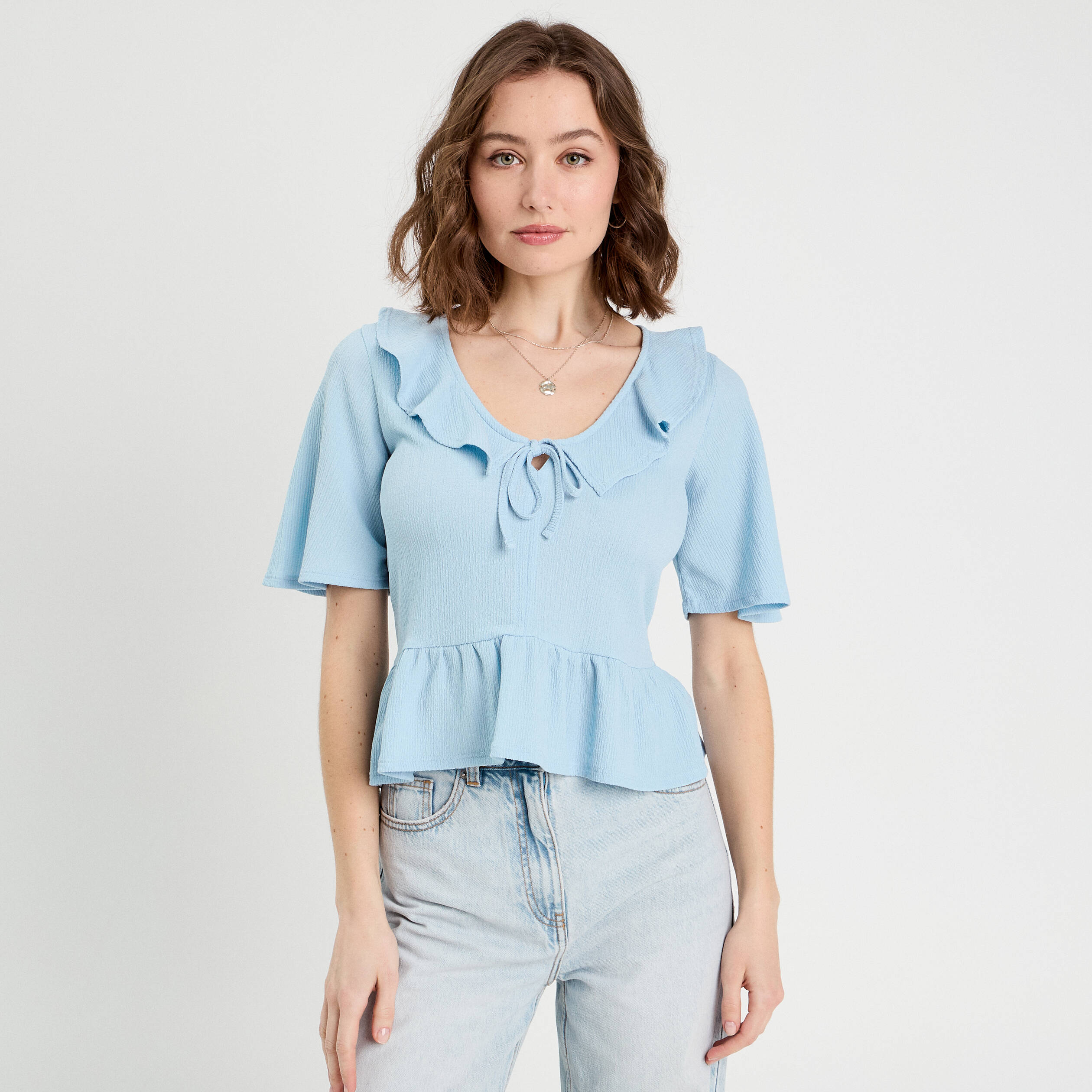 Blouse noeud et volants bleu ciel femme