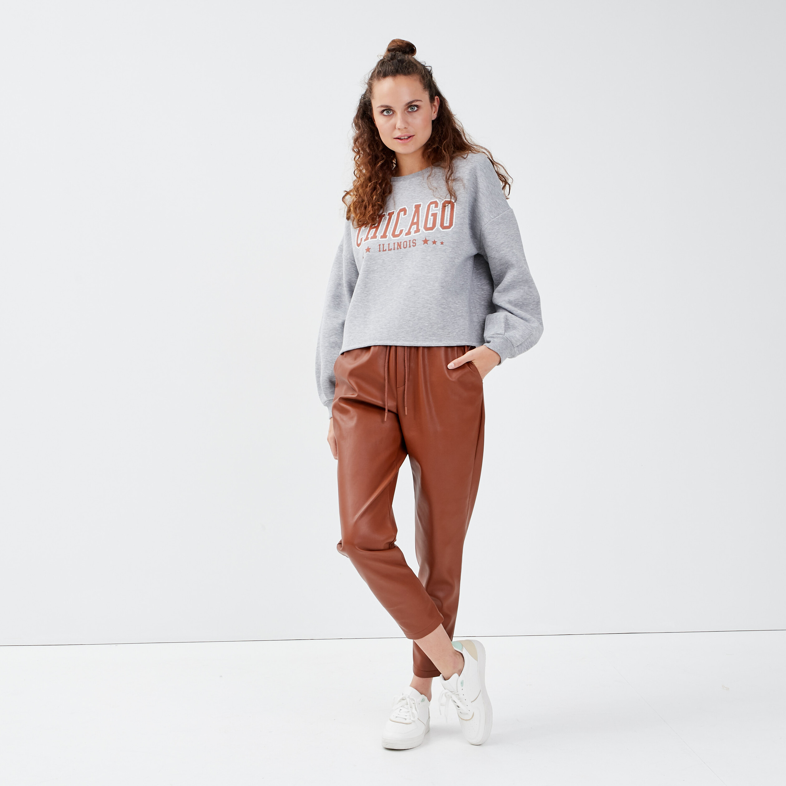 Sweat Gris à Manches Courtes Avec Dentelle Noire - Marque Tex - Taille XXL (44/46) - Neuf Sans Étiquettes
