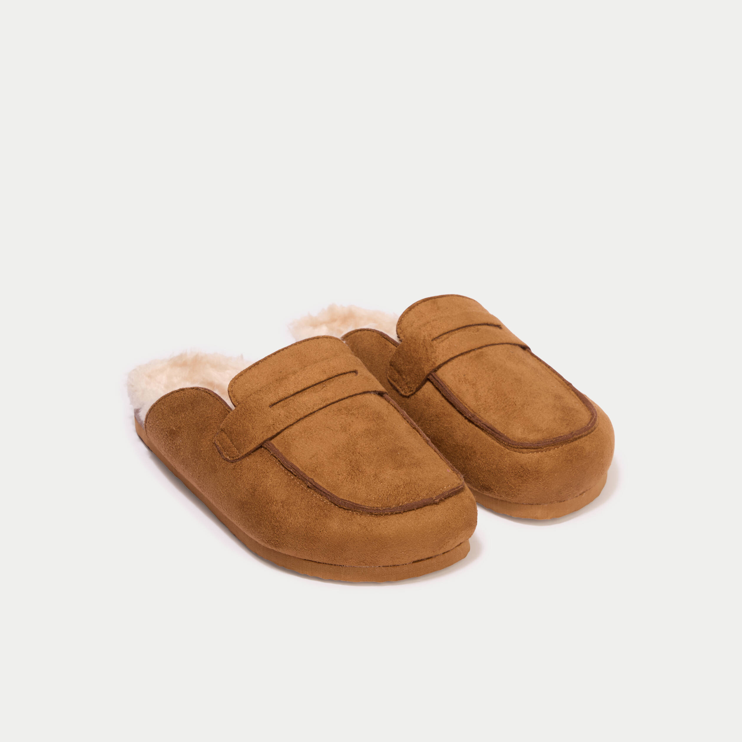 Chaussons aspect daim camel femme