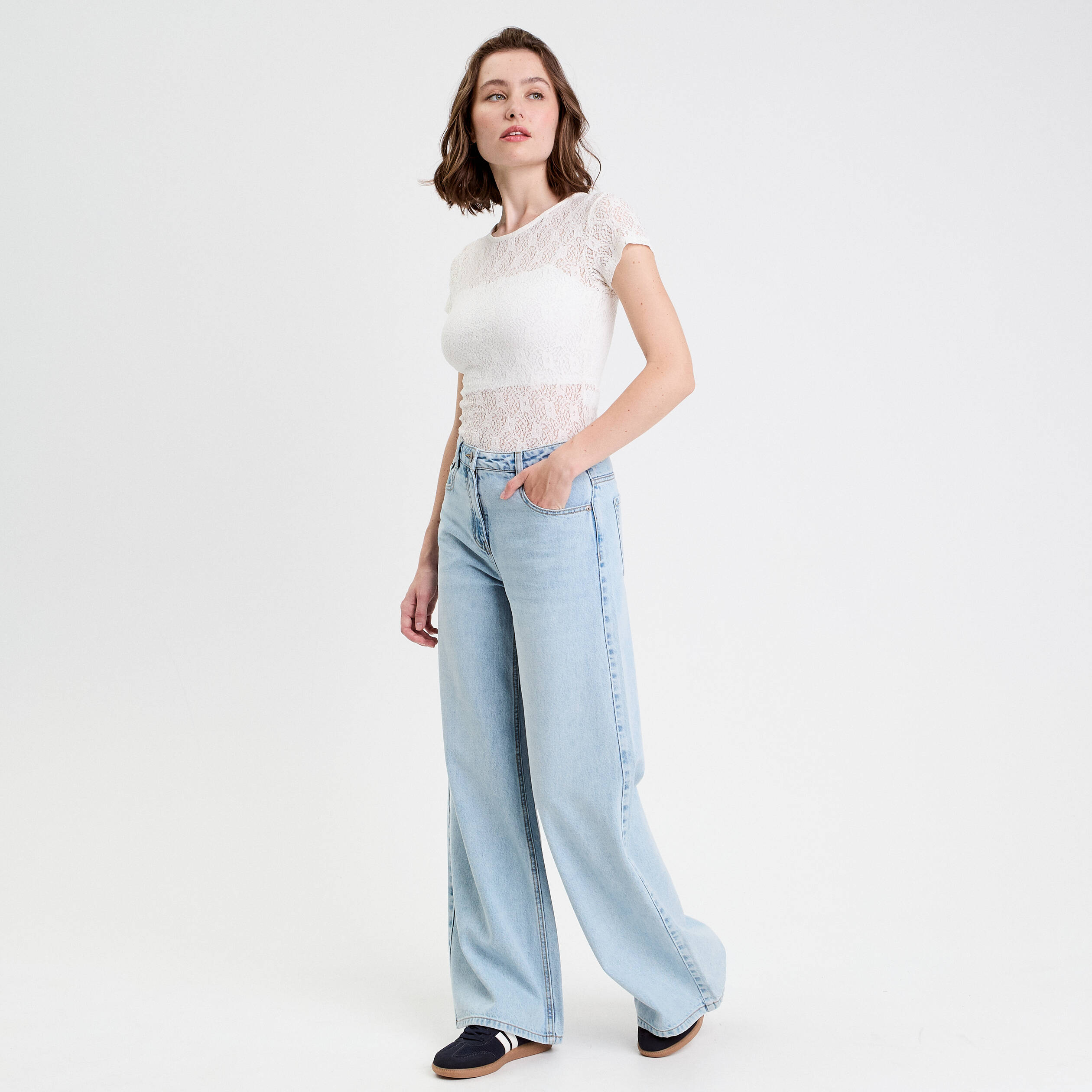 body ajuste manches courtes dentelle ecru femme Body ajusté manches courtes dentelle ecru femme