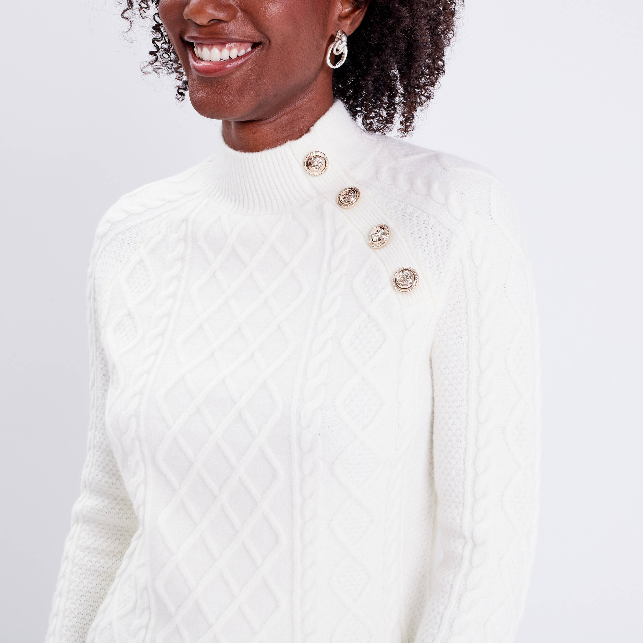 Pull boutonn&eacute; avec torsades ecru femme