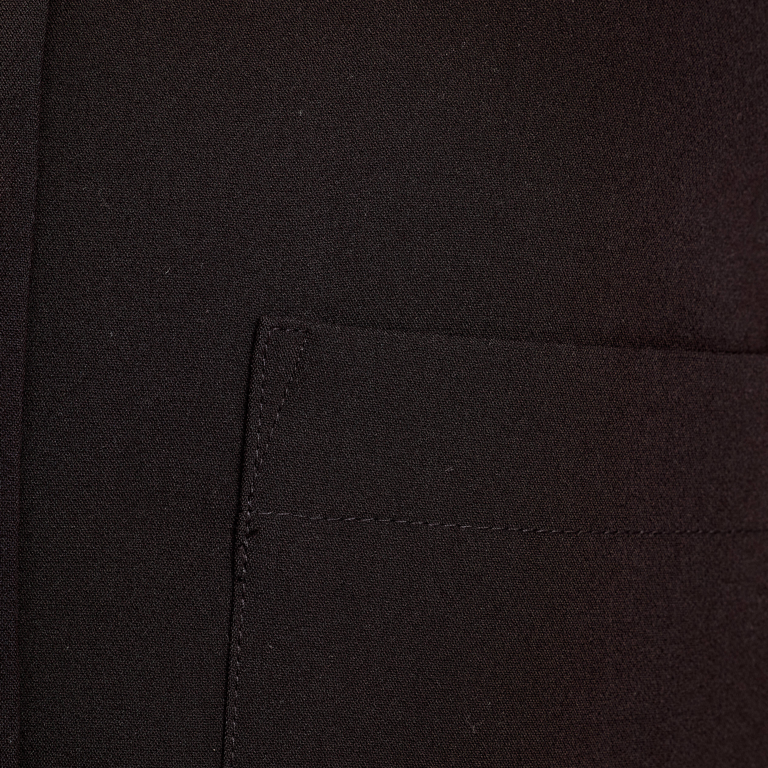 Veste droite courte col classique noir femme