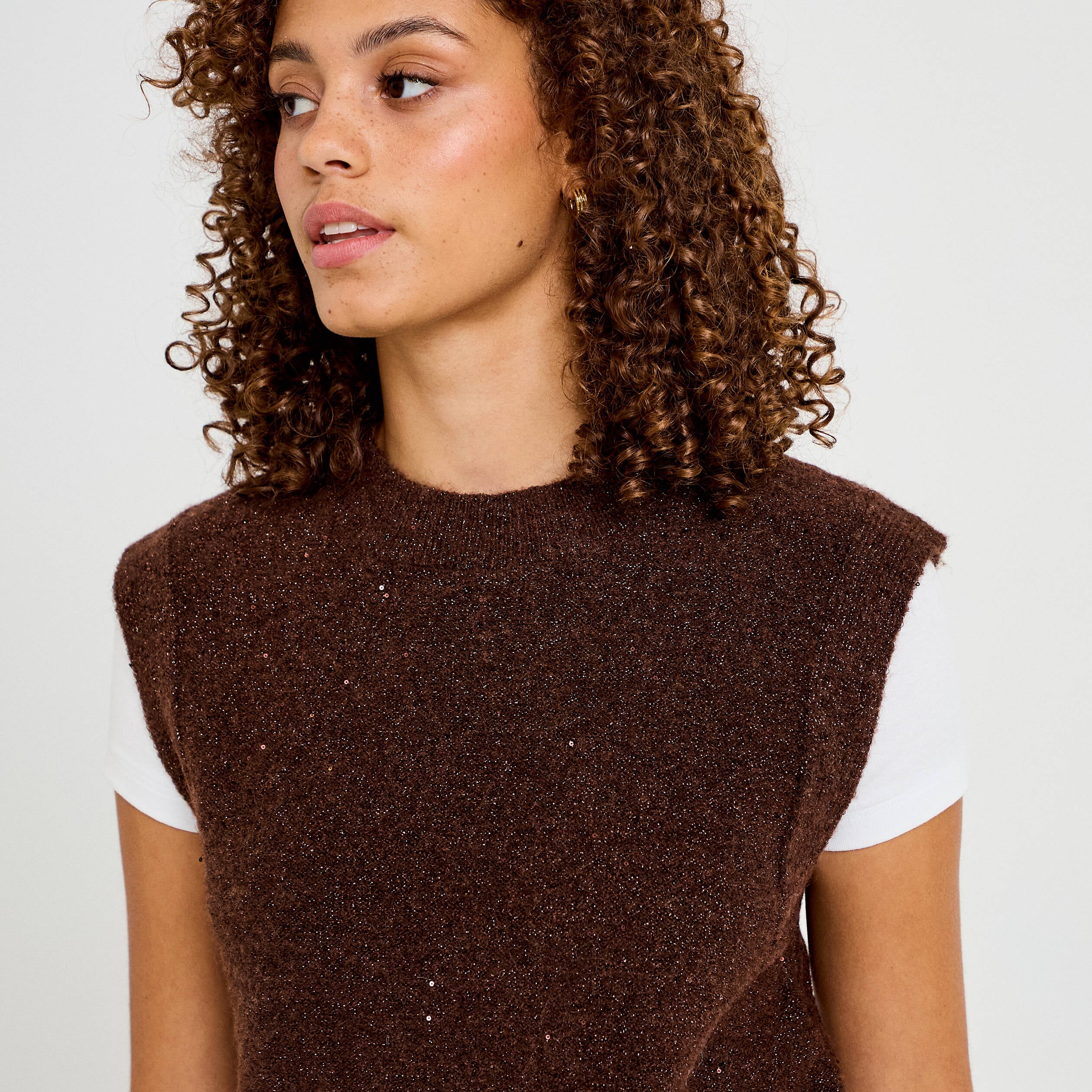 D&eacute;bardeur col rond avec sequin bordeaux femme